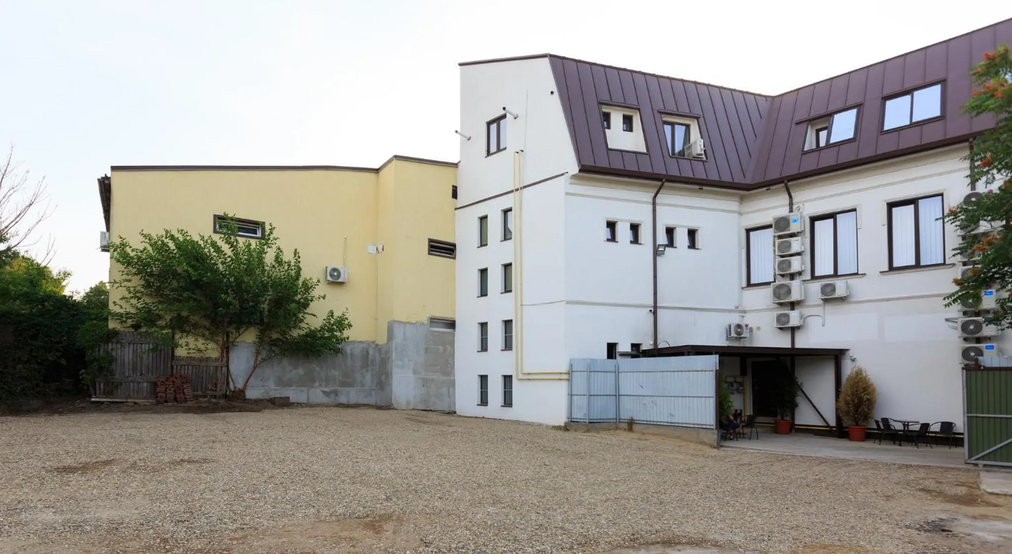 Area and facilities in Corner Center Rental