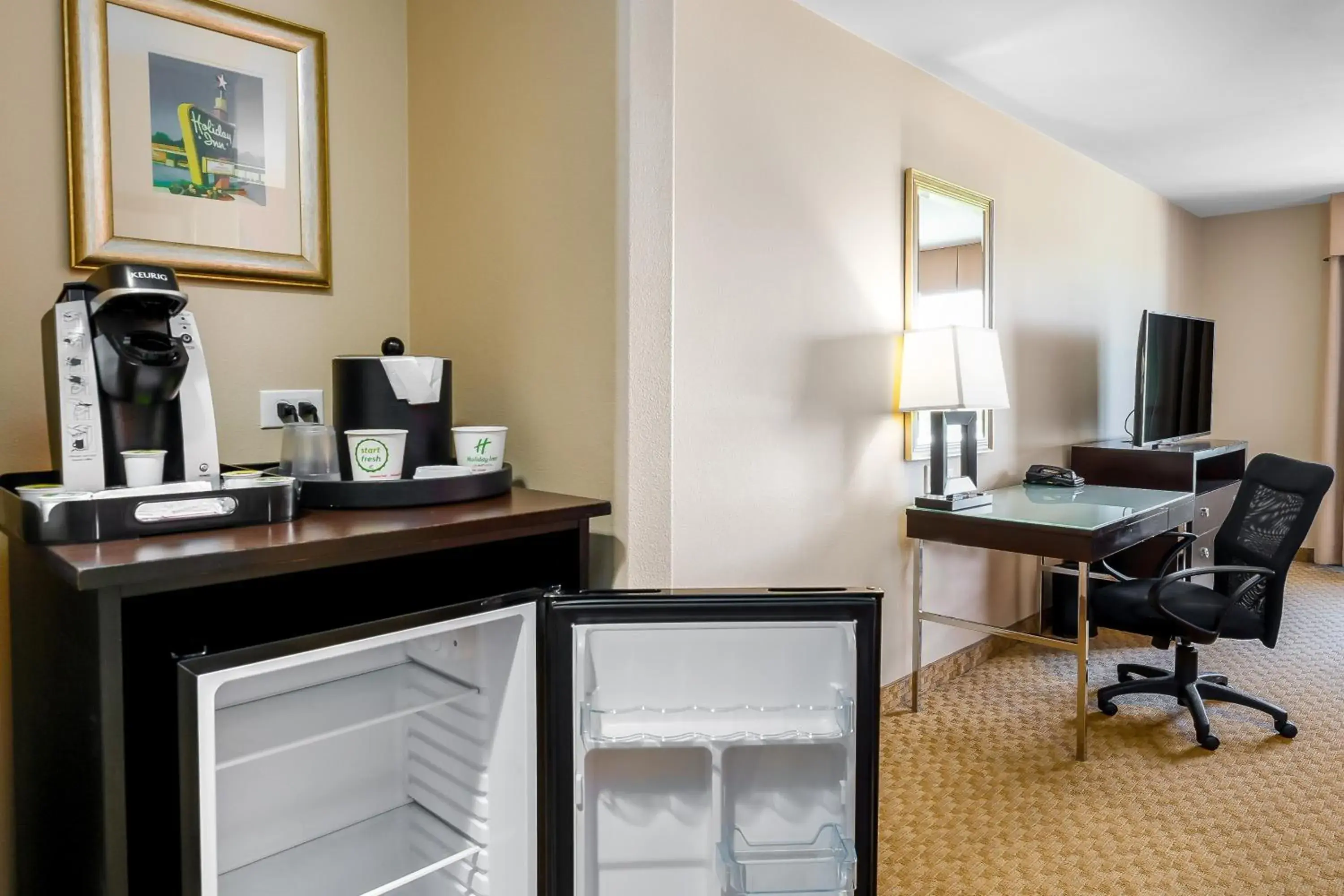 Standard King Room in Holiday Inn Temple - Belton by IHG Standard King Room in Holiday Inn Temple - Belton by IHG