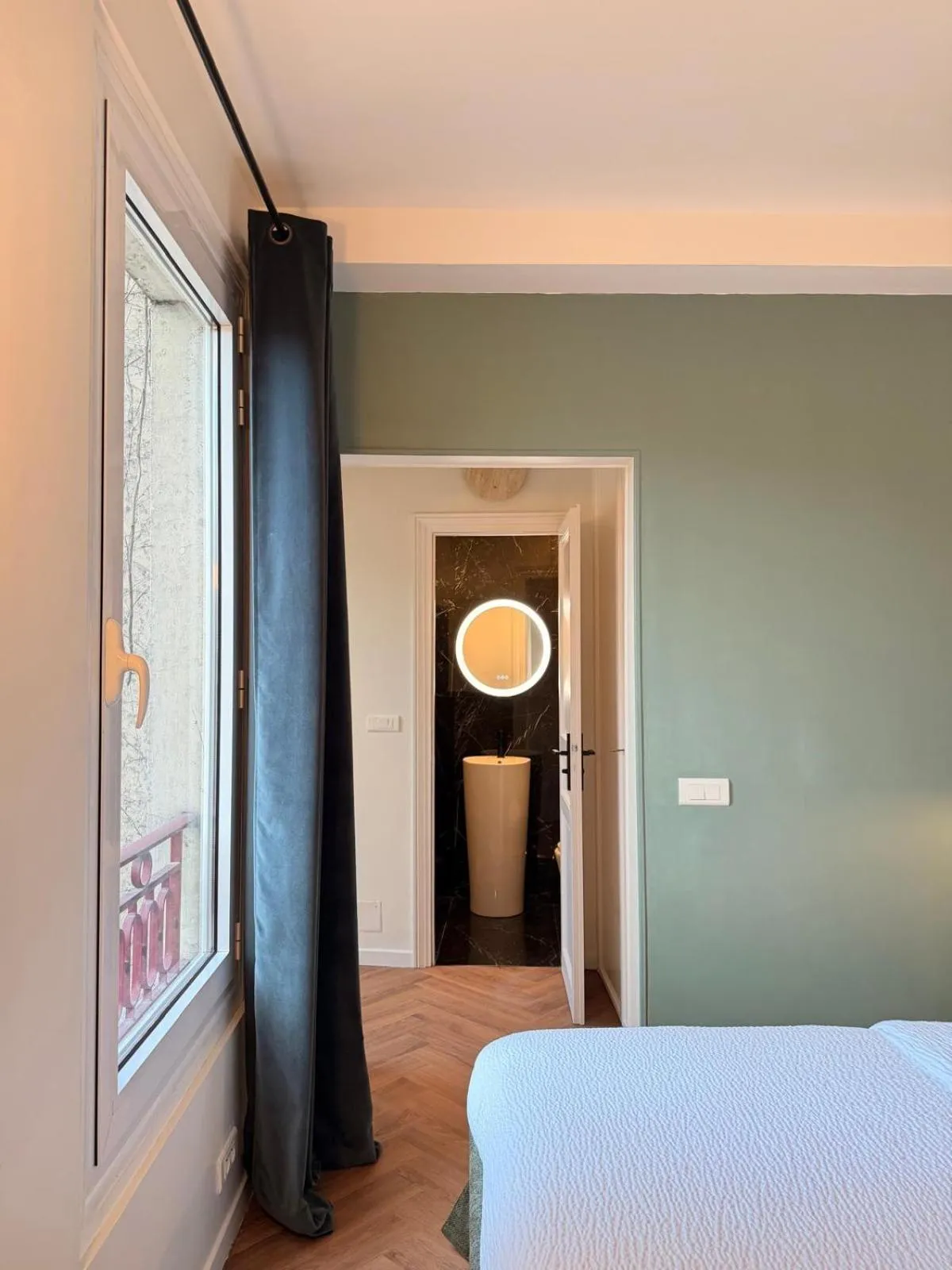 Mithouard Apartments