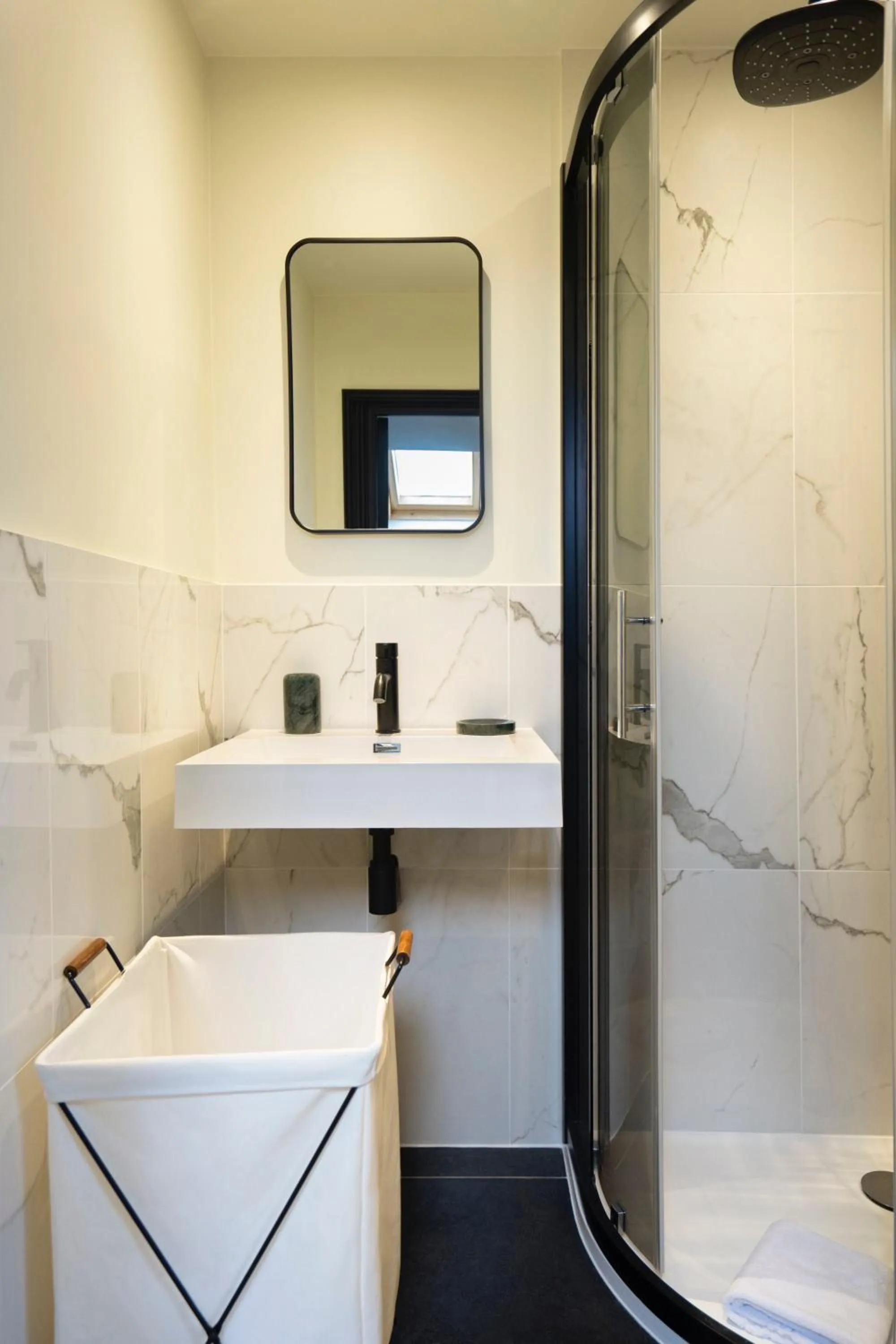 Mithouard Apartments