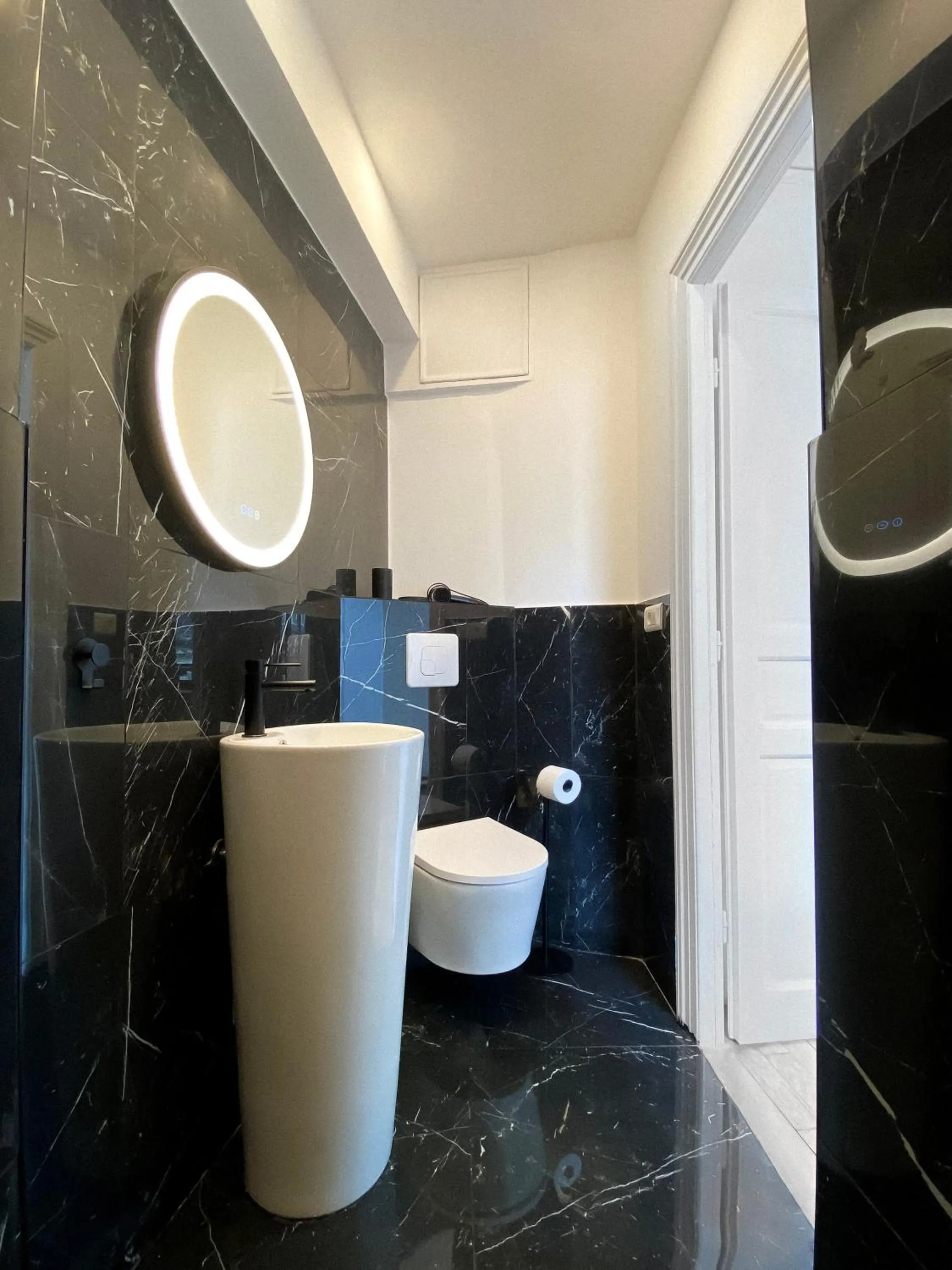 Mithouard Apartments