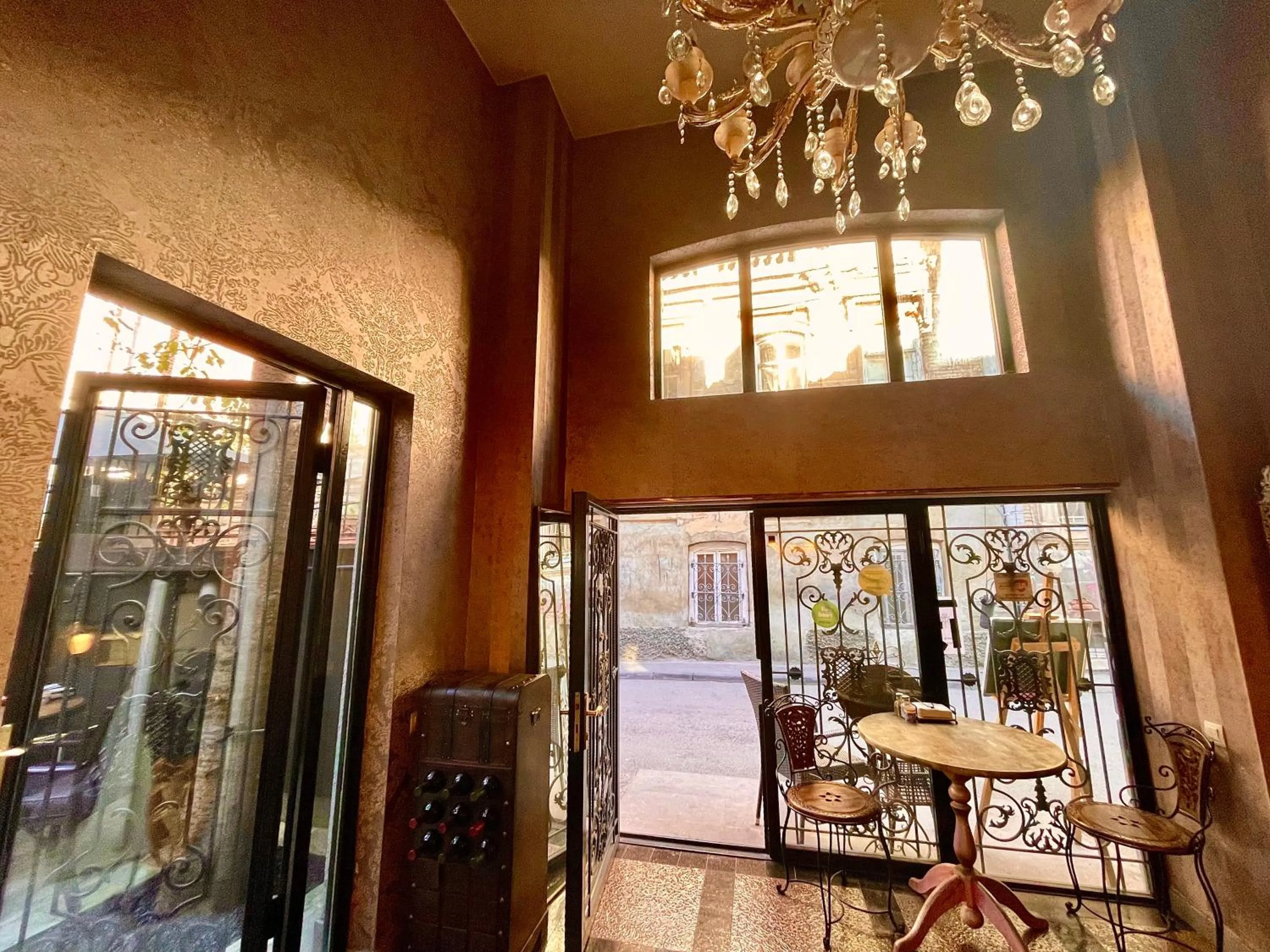 Property building in Silver 34 Boutique