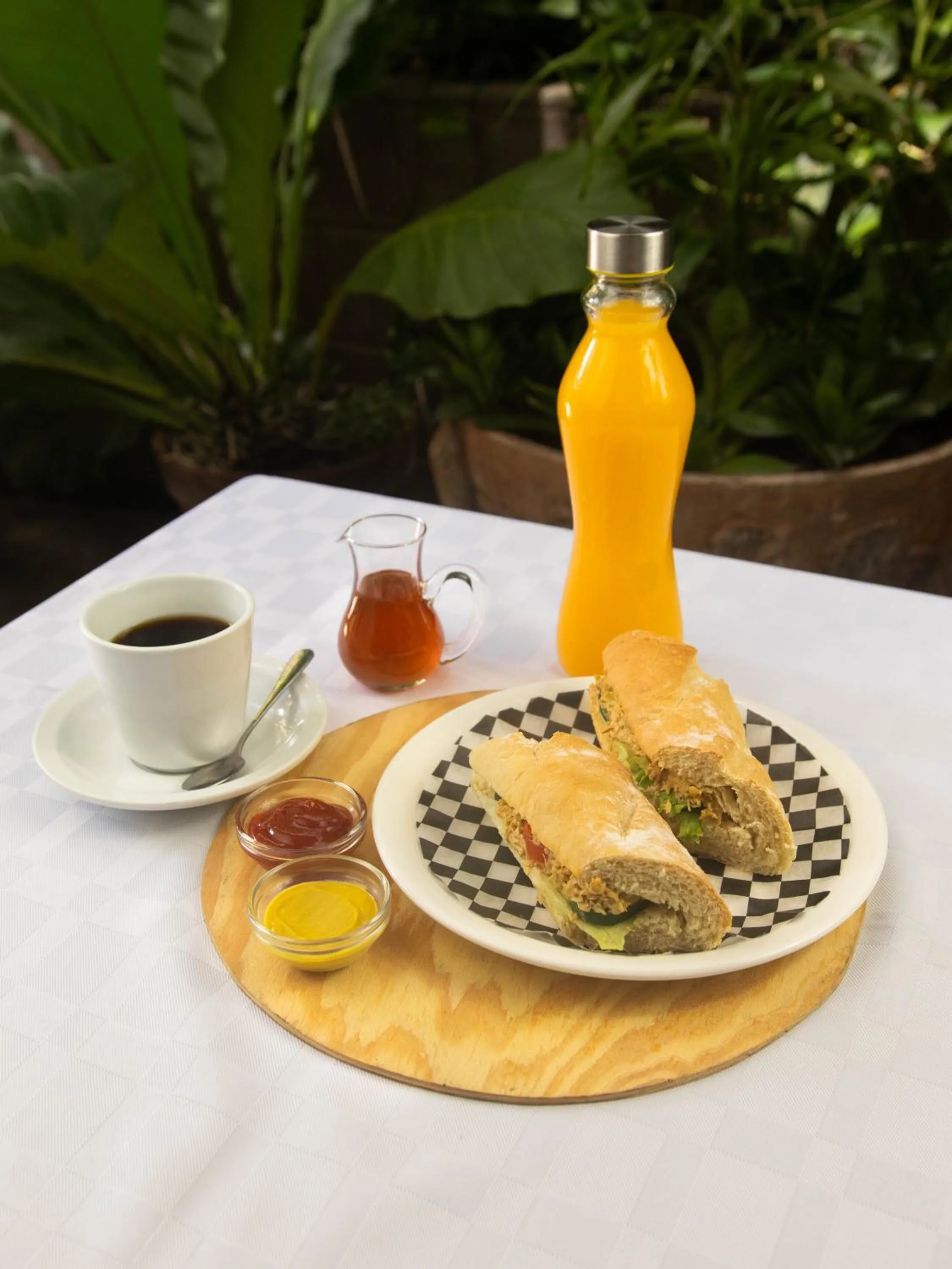 Food and drinks in Eco Hotel Mariscal