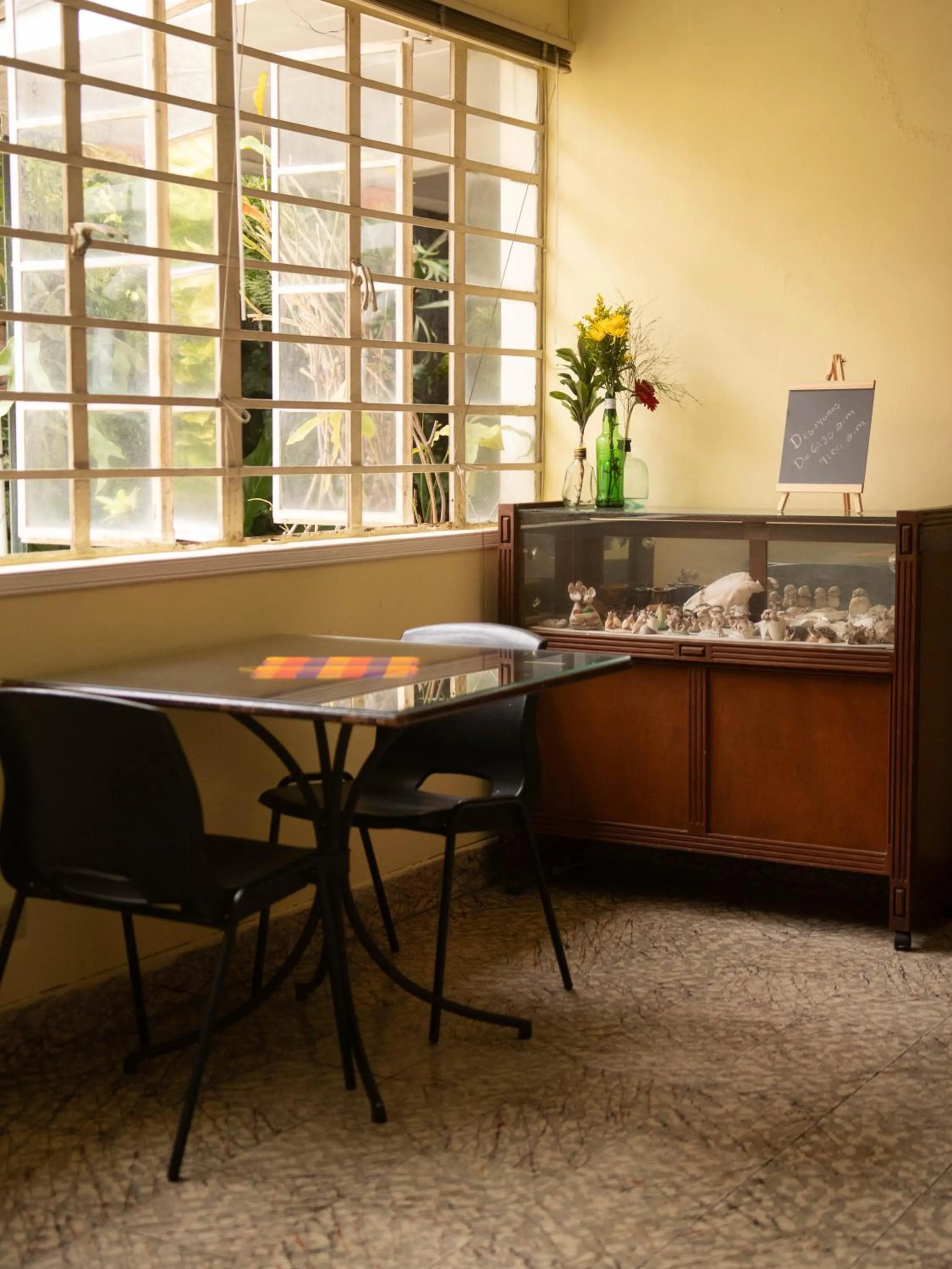 Dining area in Eco Hotel Mariscal