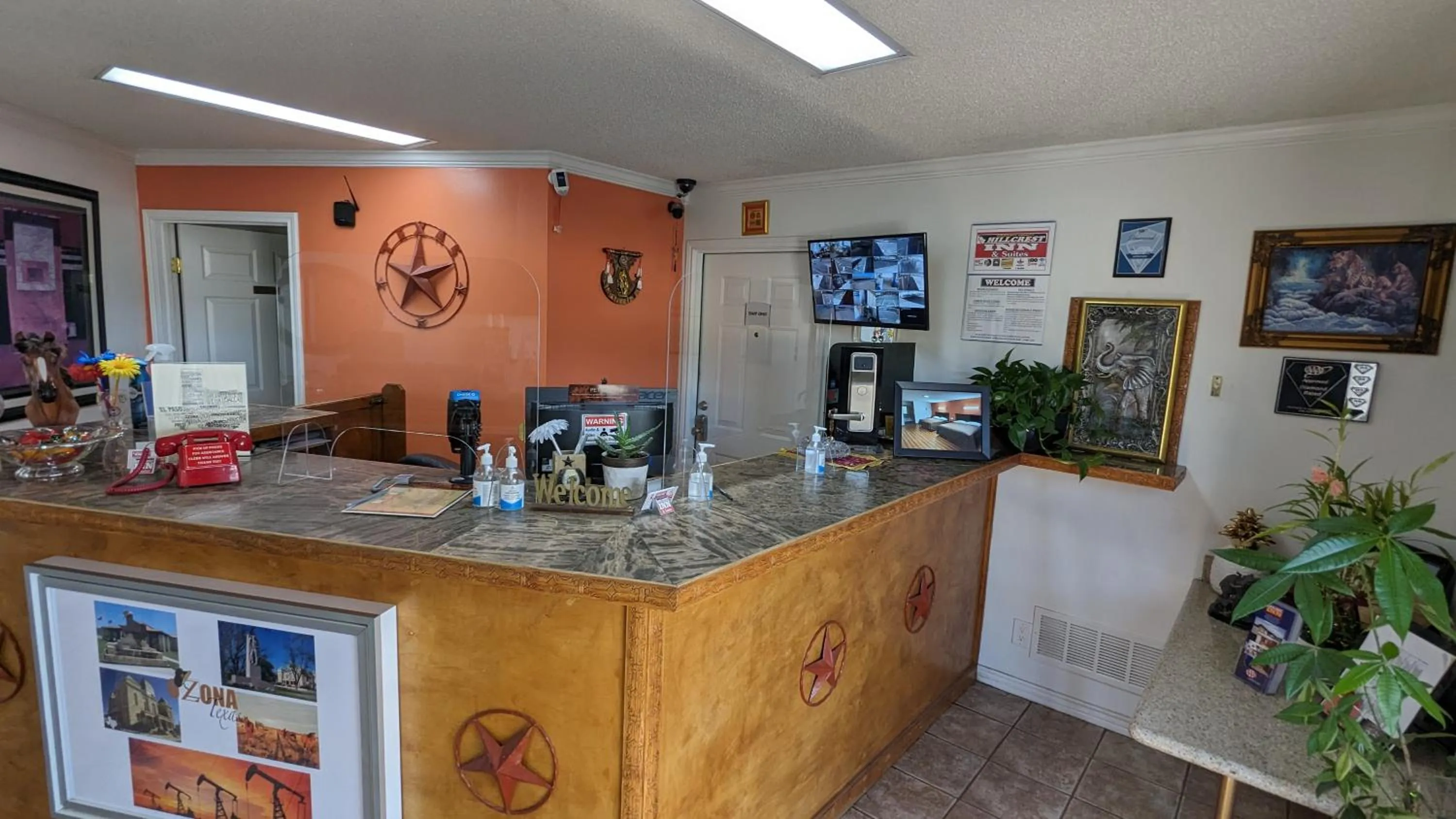 Lobby or reception in Hillcrest Inn & Suites Ozona