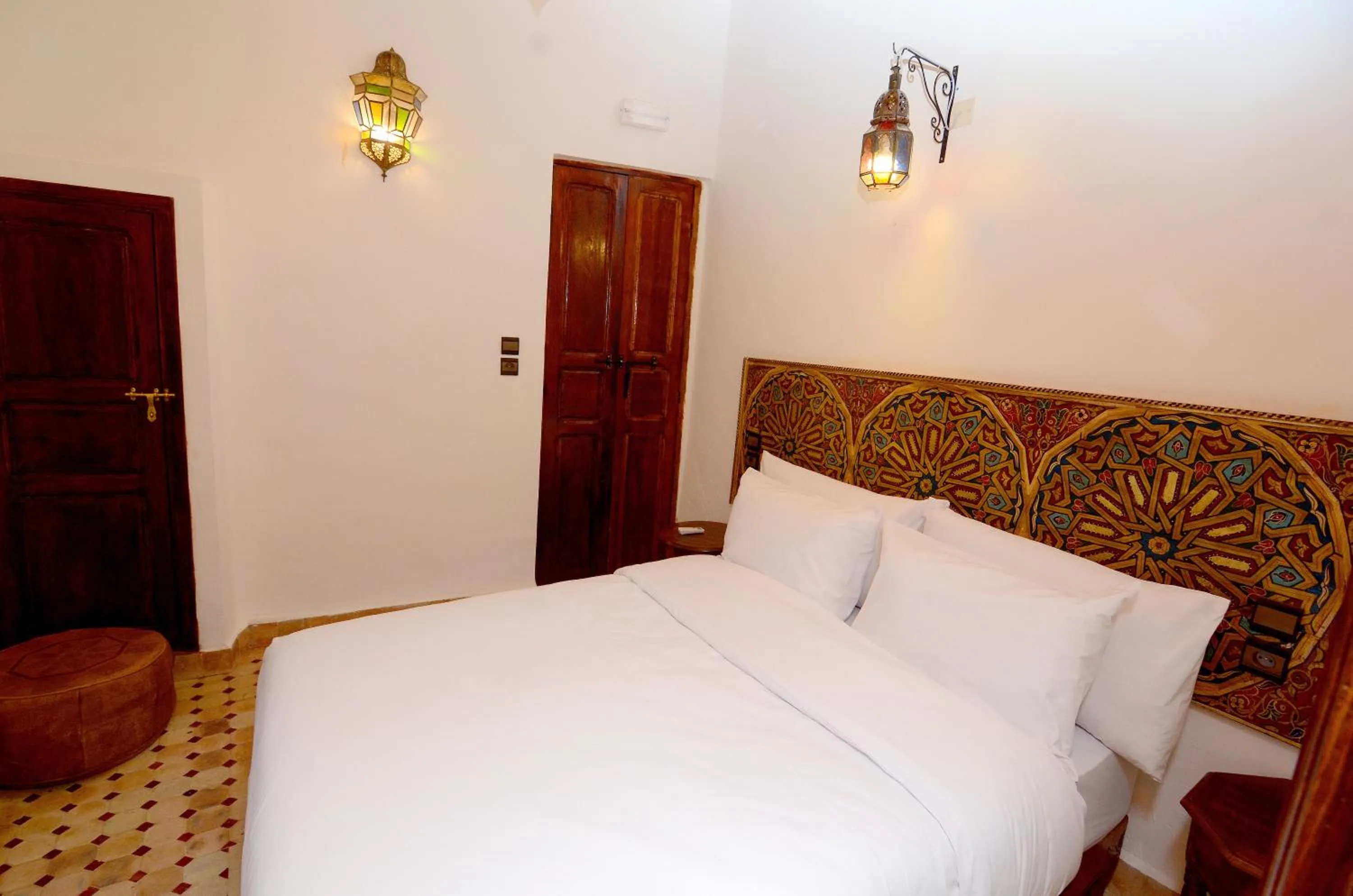 Property building, Bed in Le Cèdre D'argent