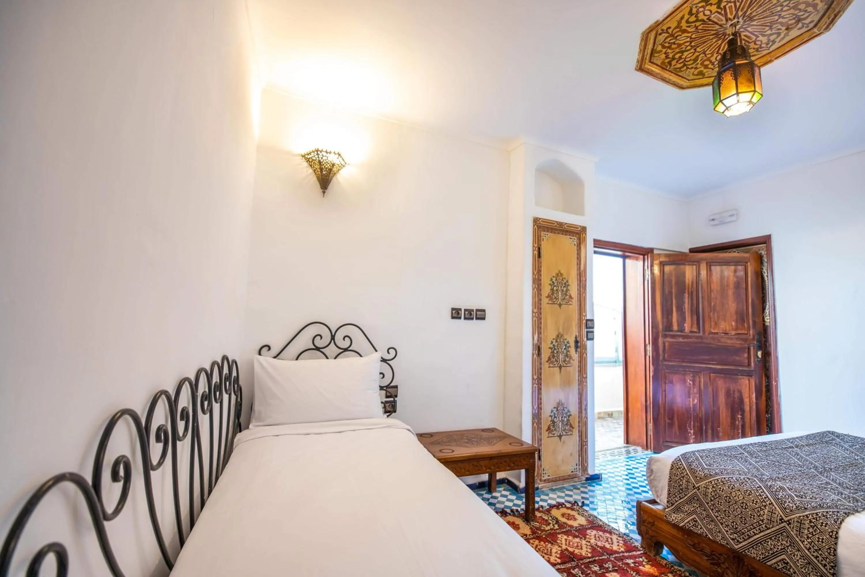 Living room, Bed in Le Cèdre D'argent