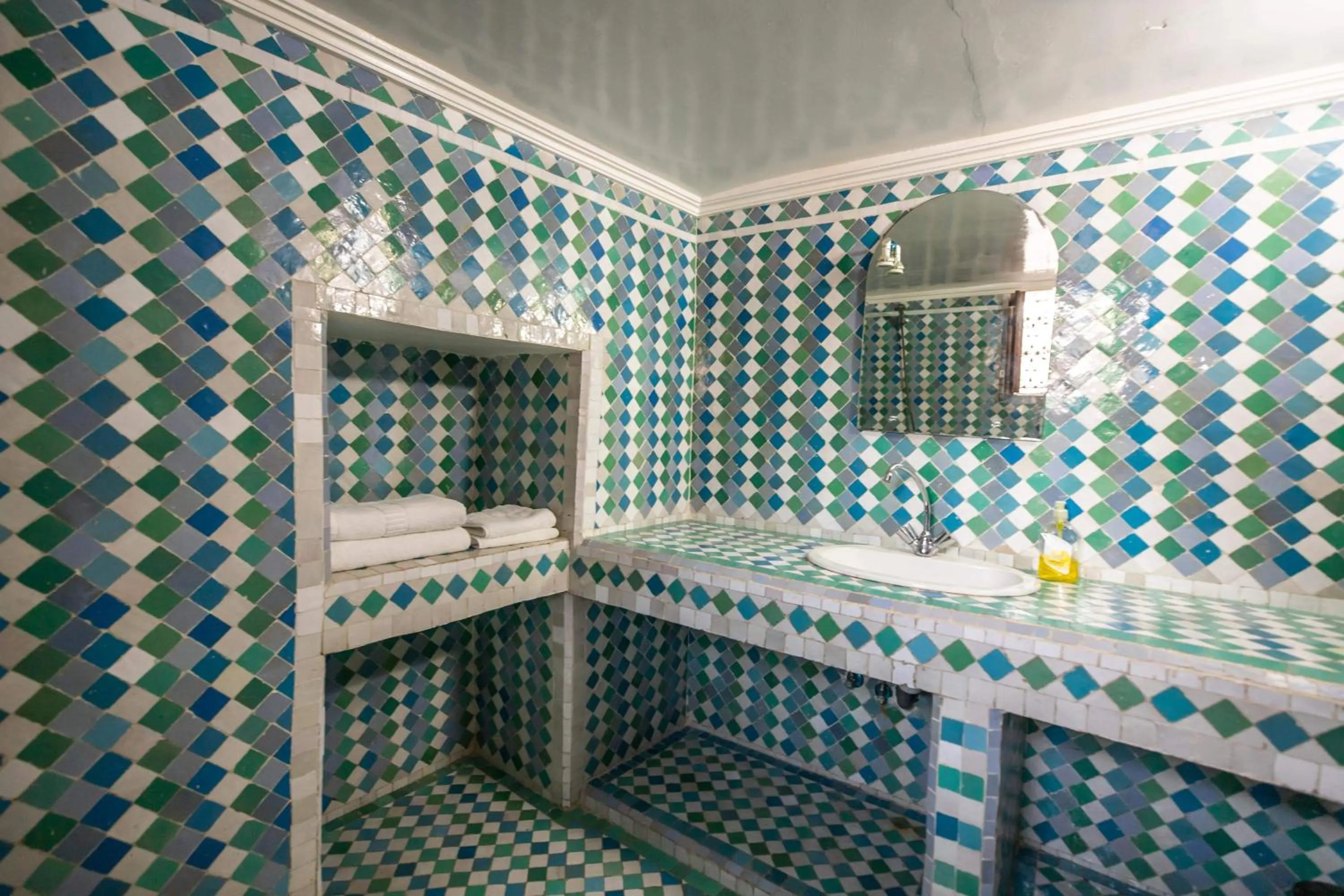 Bathroom in Le Cèdre D'argent