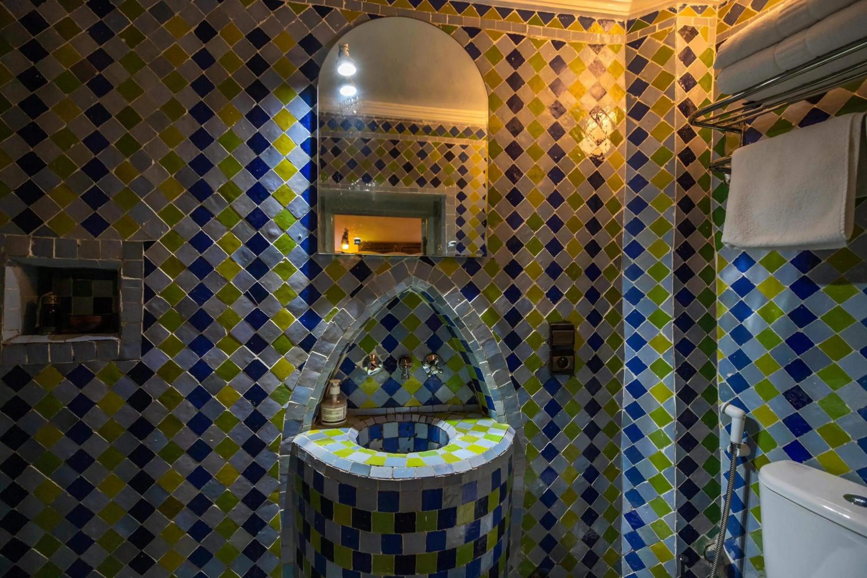 Shower in Le Cèdre D'argent