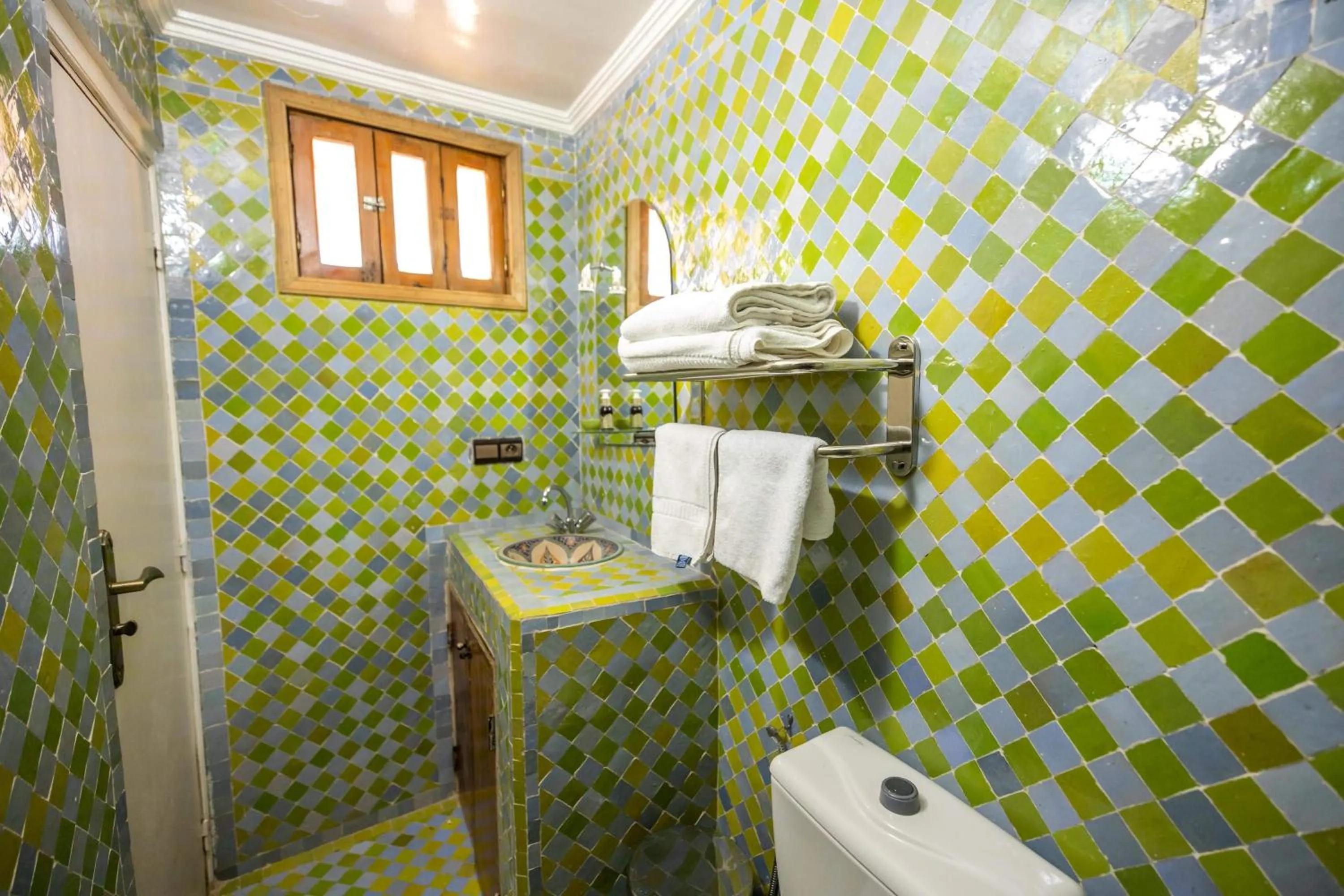Bathroom in Le Cèdre D'argent
