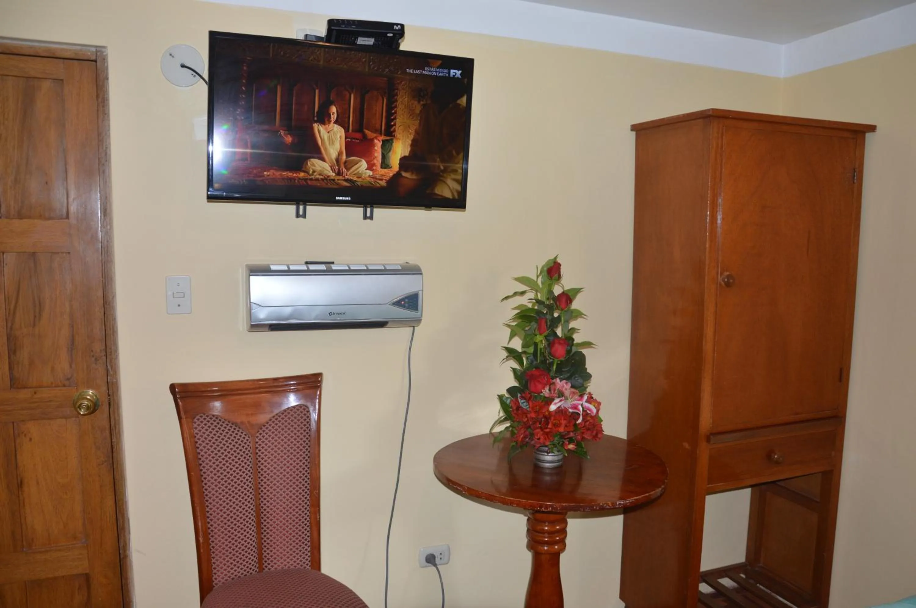 TV and multimedia in Hostal Wasichay