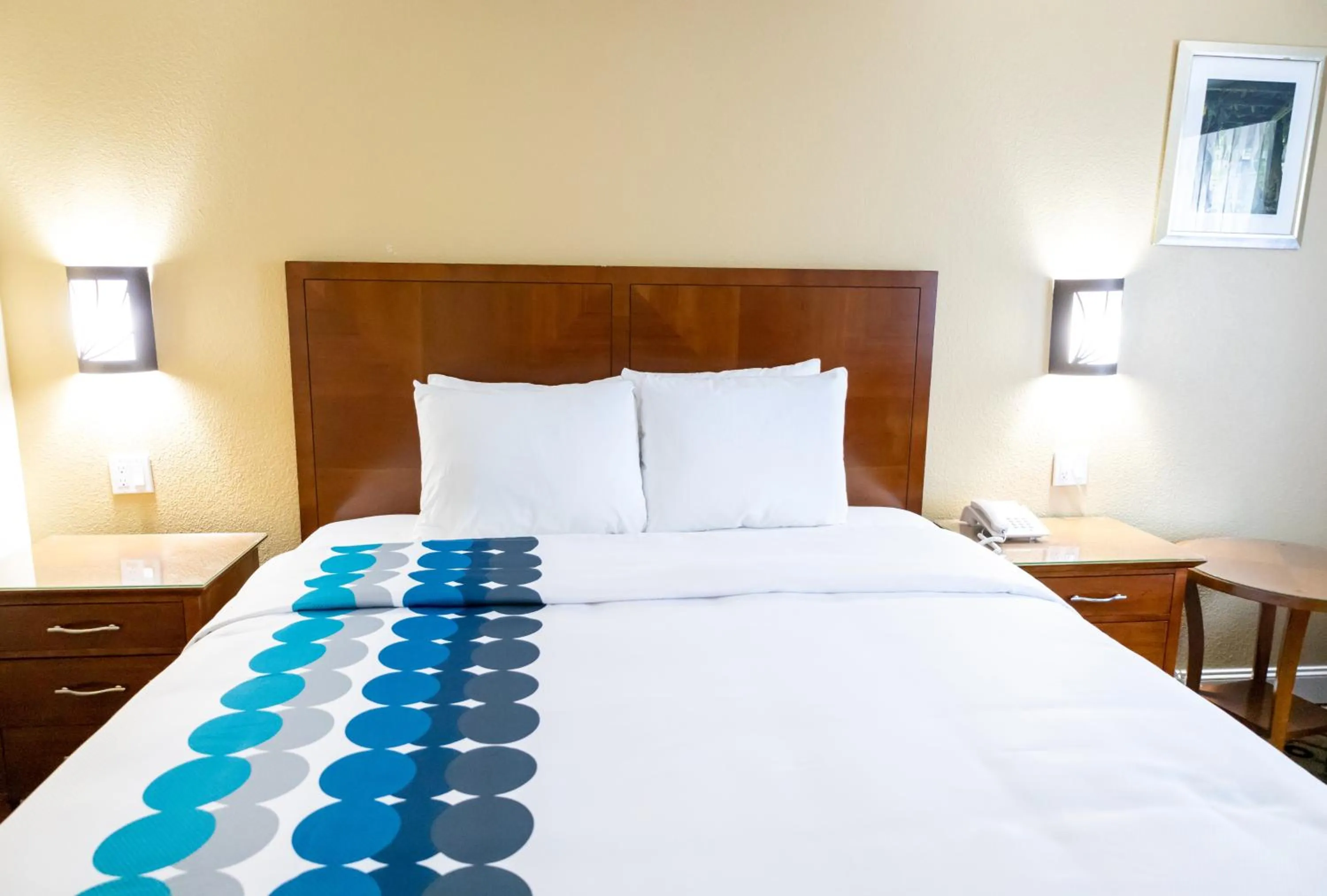 Bed in Baymont by Wyndham College Park Atlanta Airport South