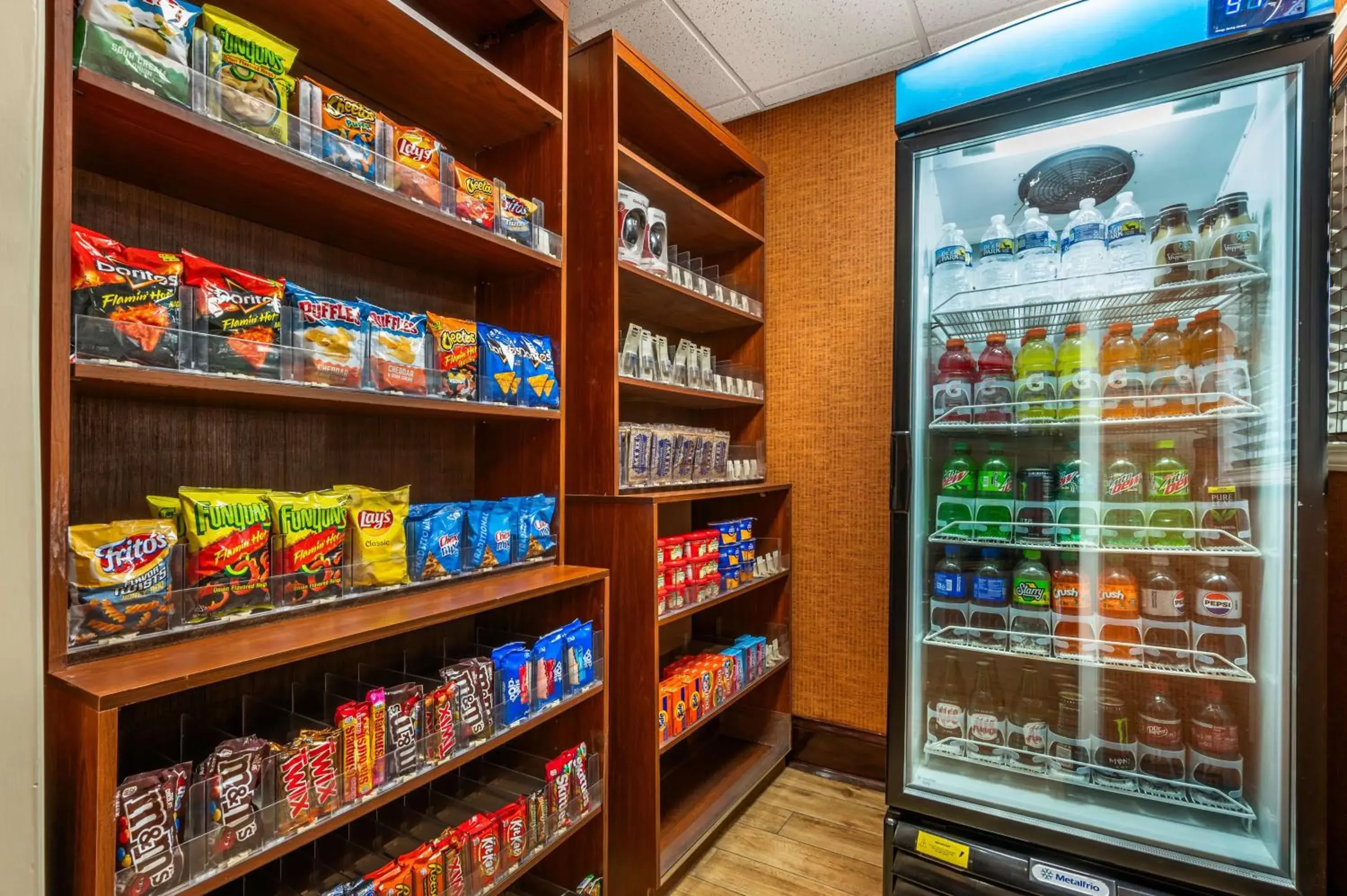 Property building in Best Western Plus Georgetown Corporate Center Hotel Property building in Best Western Plus Georgetown Corporate Center Hotel