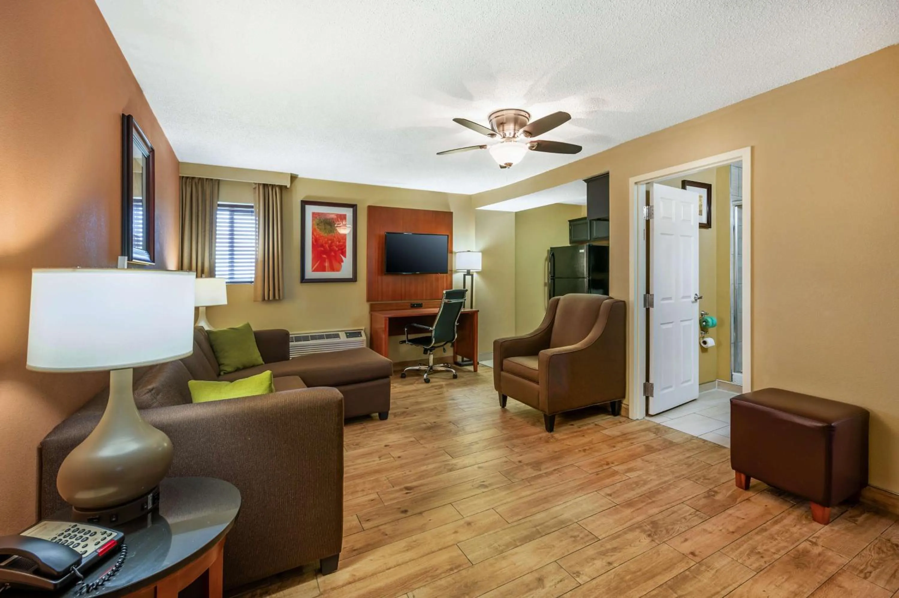 Photo of the whole room in Best Western Plus Georgetown Corporate Center Hotel