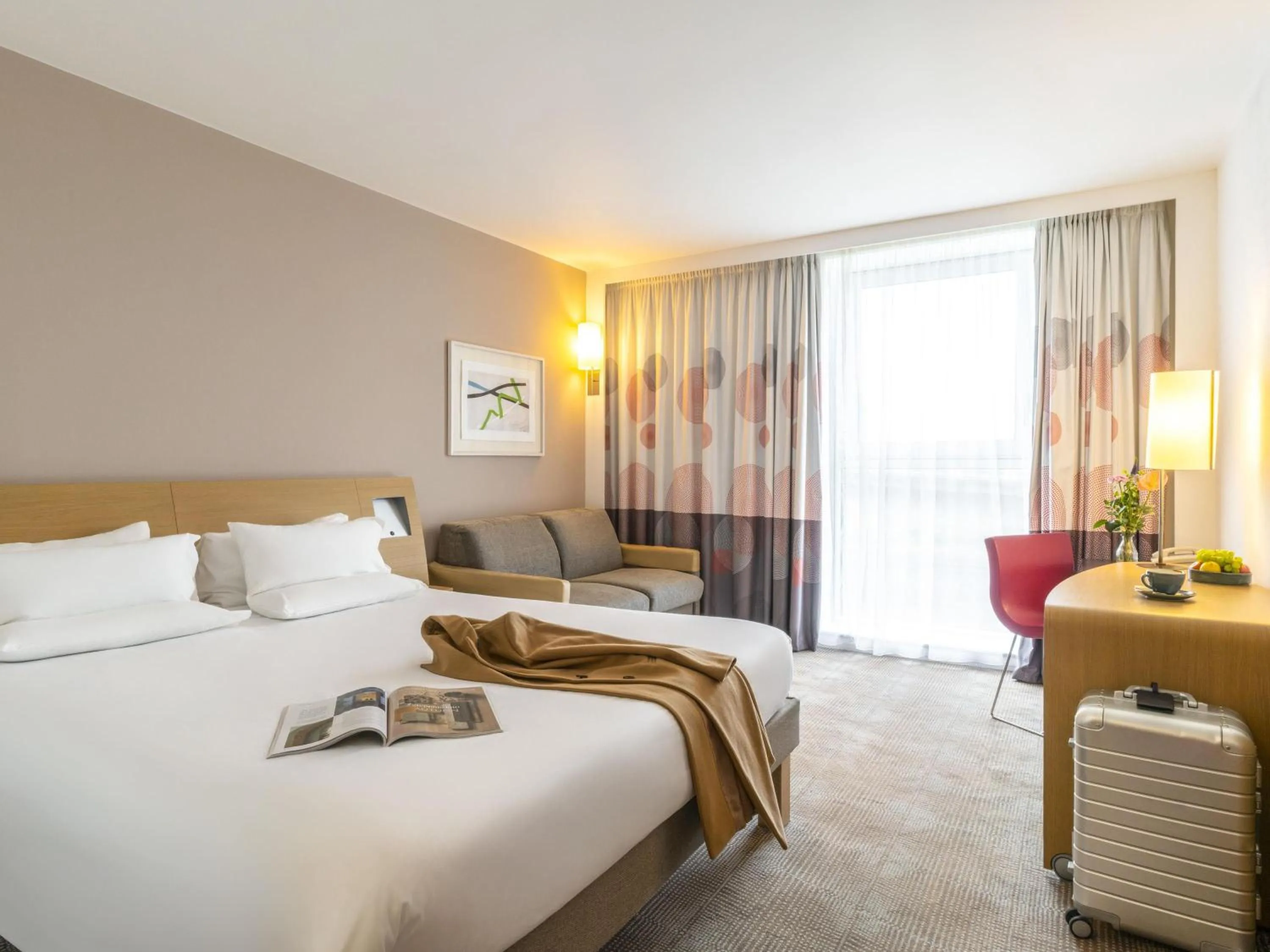 Bedroom, Bed in Novotel Edinburgh Park