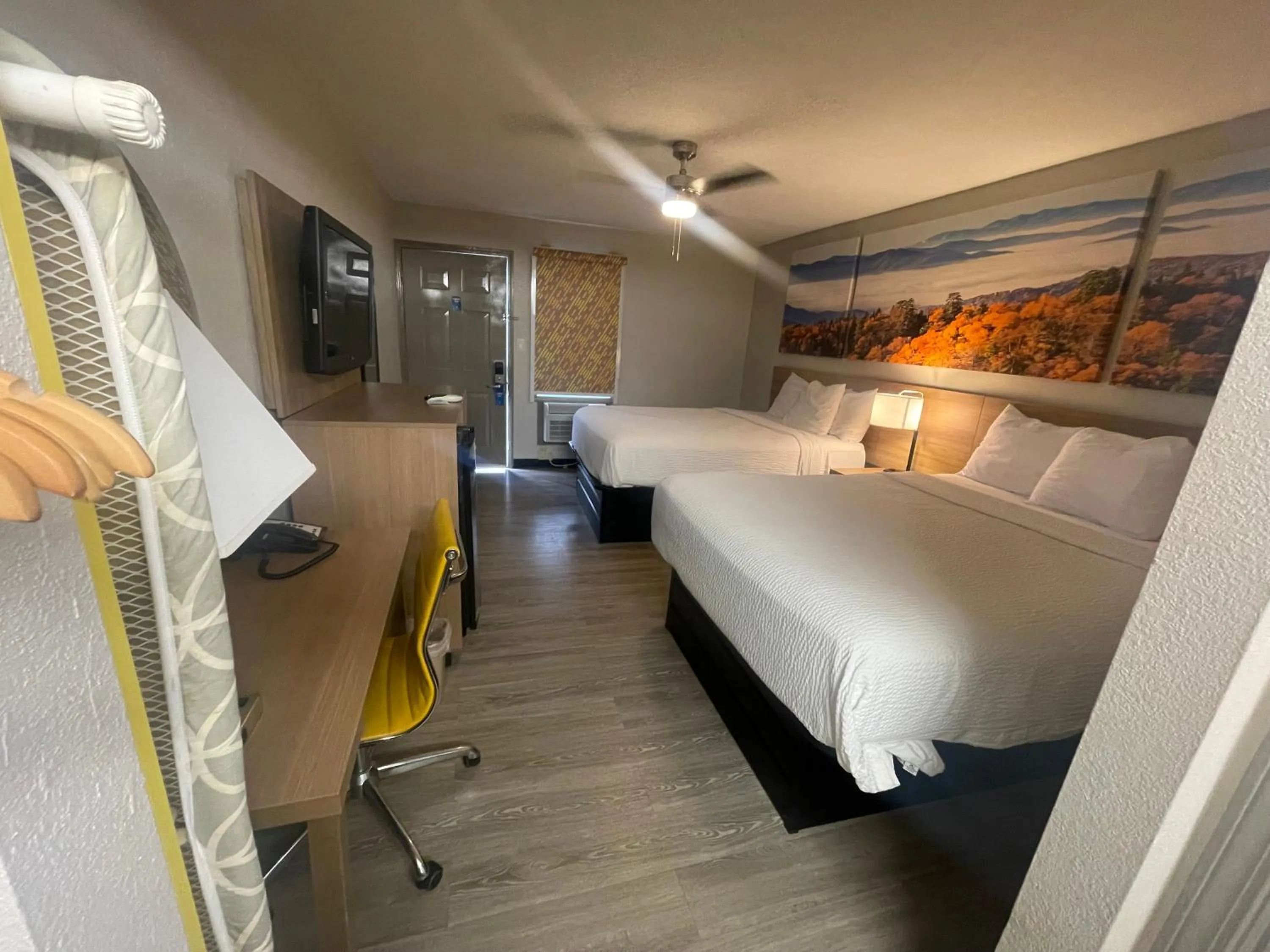 Bed in Days Inn by Wyndham Holladay