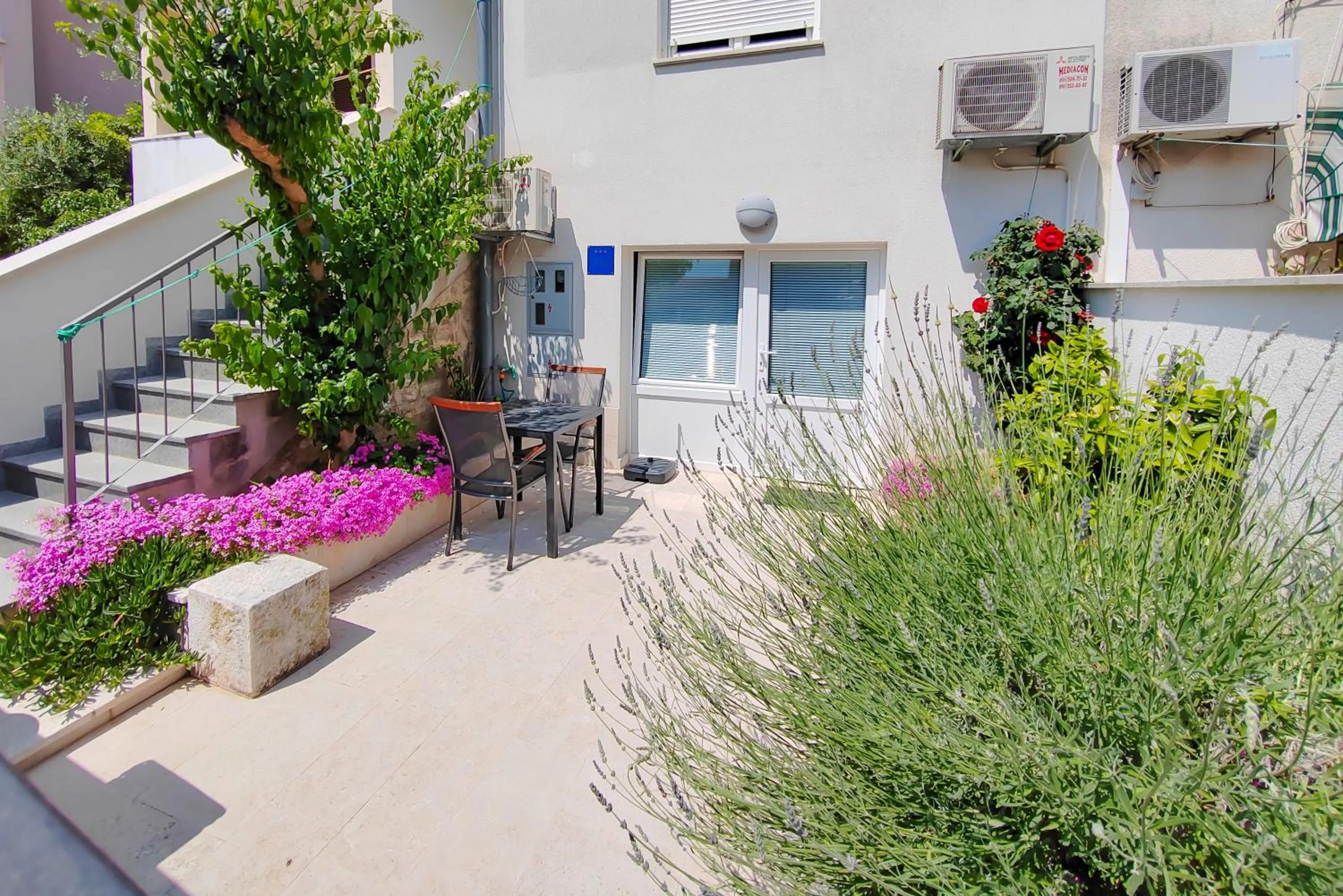 Property building in Studio City Garden