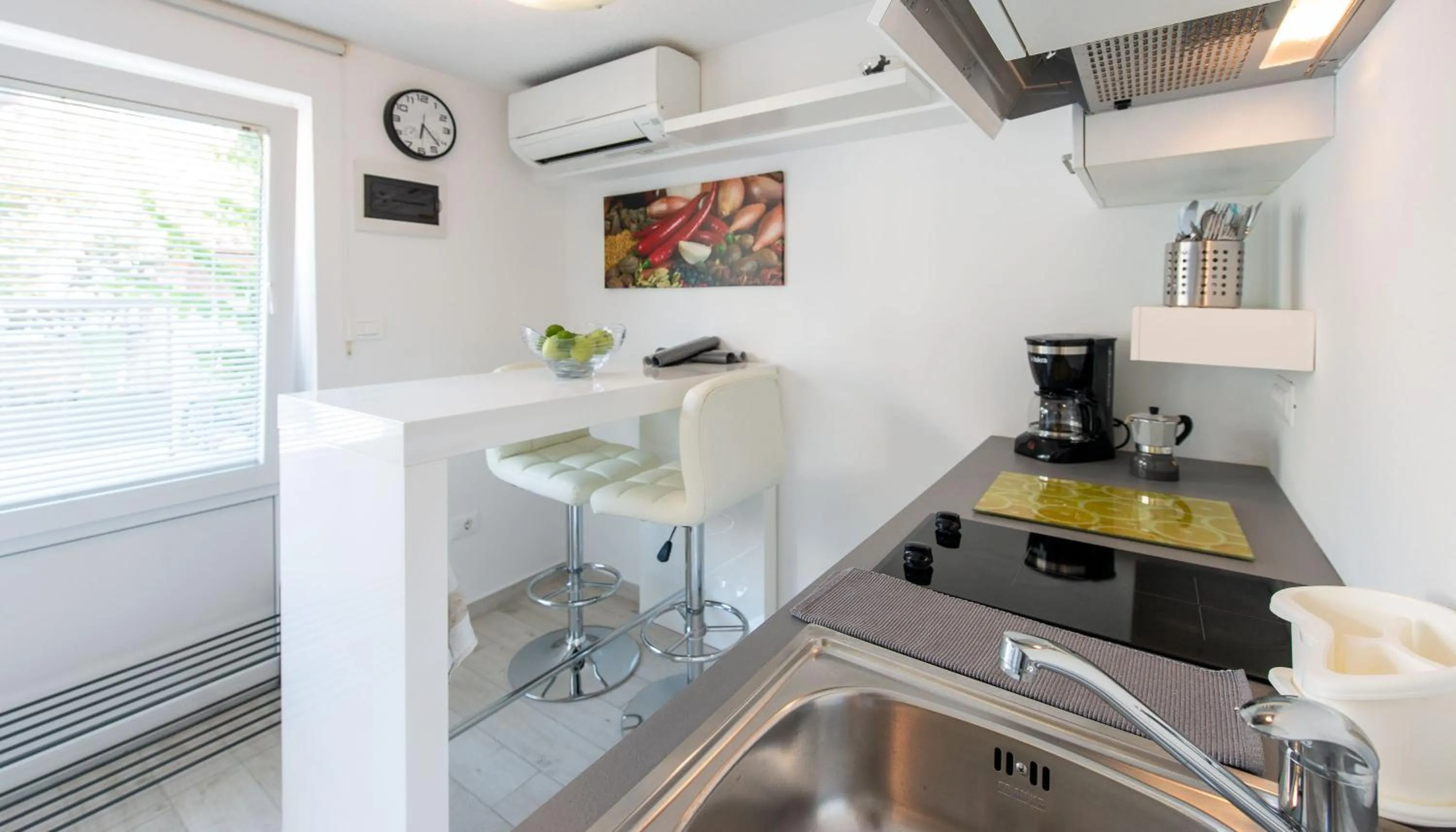 Kitchen or kitchenette in Studio City Garden