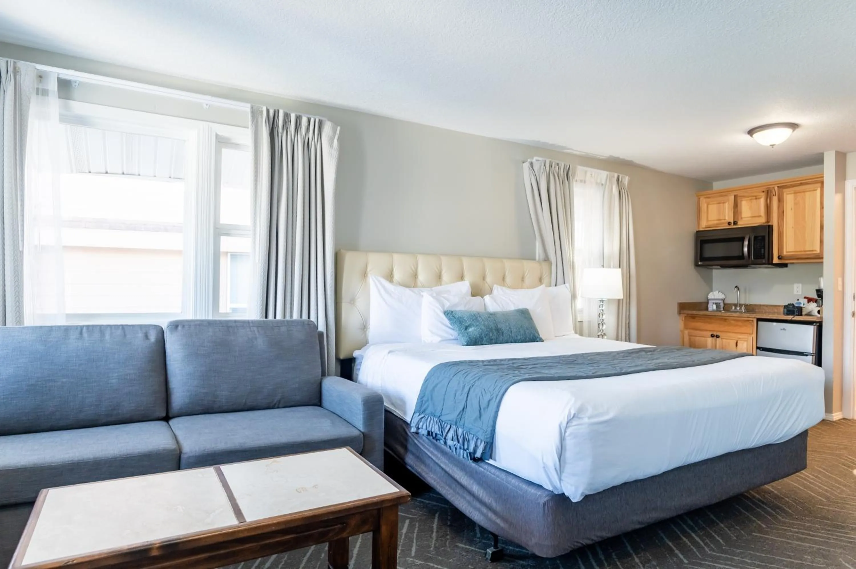 Bed in Inn at the Prom Oceanfront