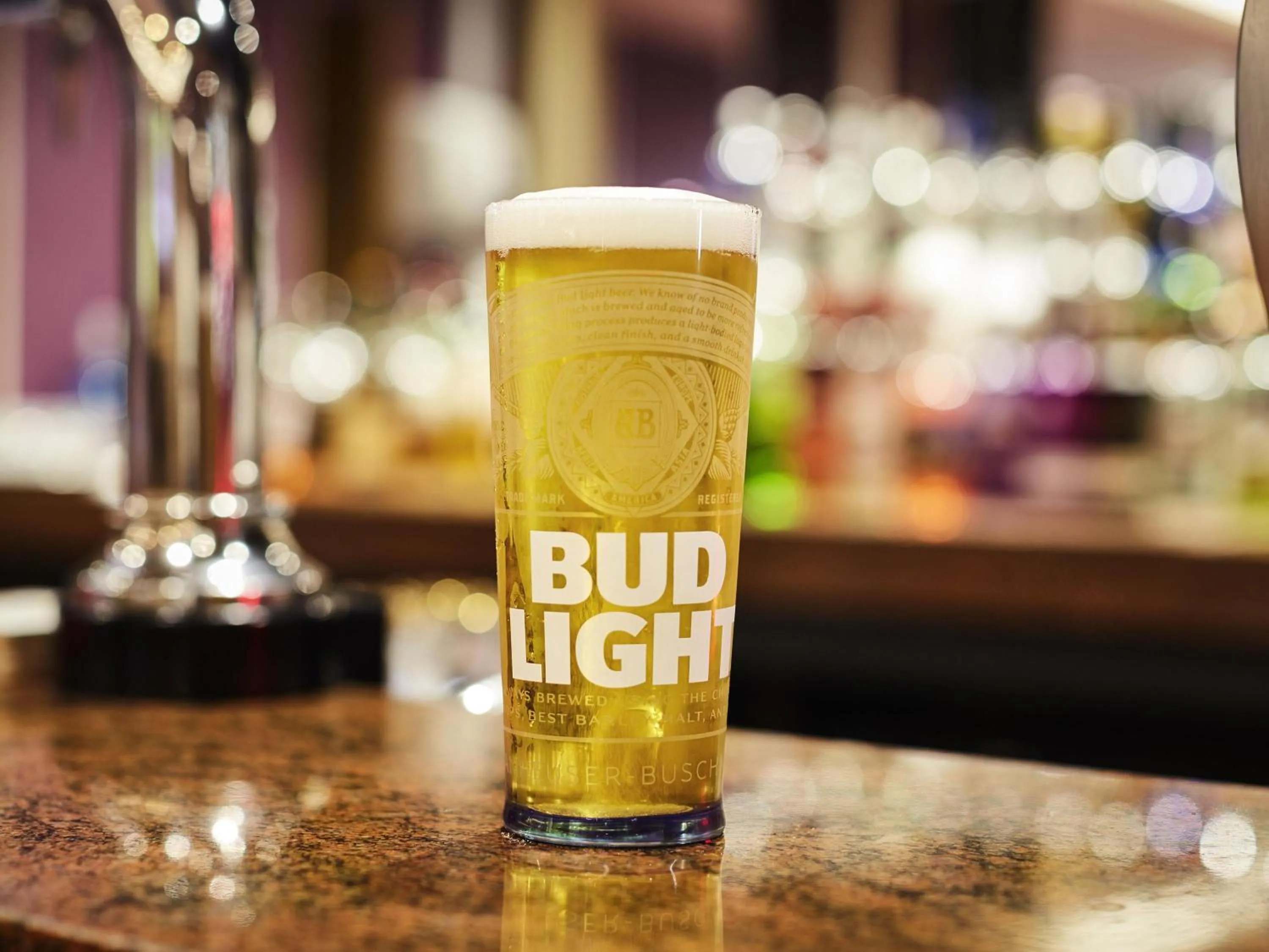 Lounge or bar in Mercure St Helens