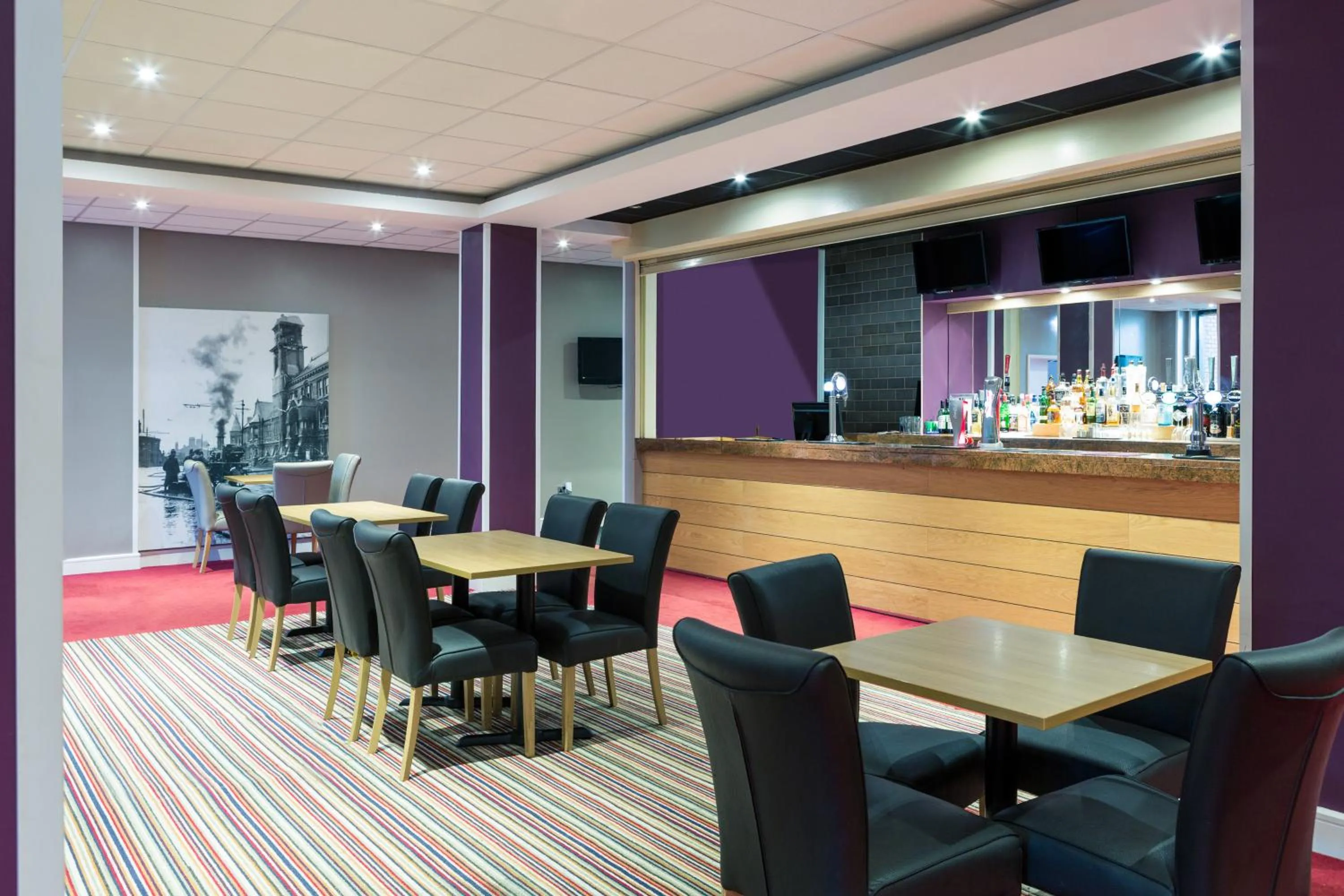 Restaurant/places to eat in Mercure St Helens