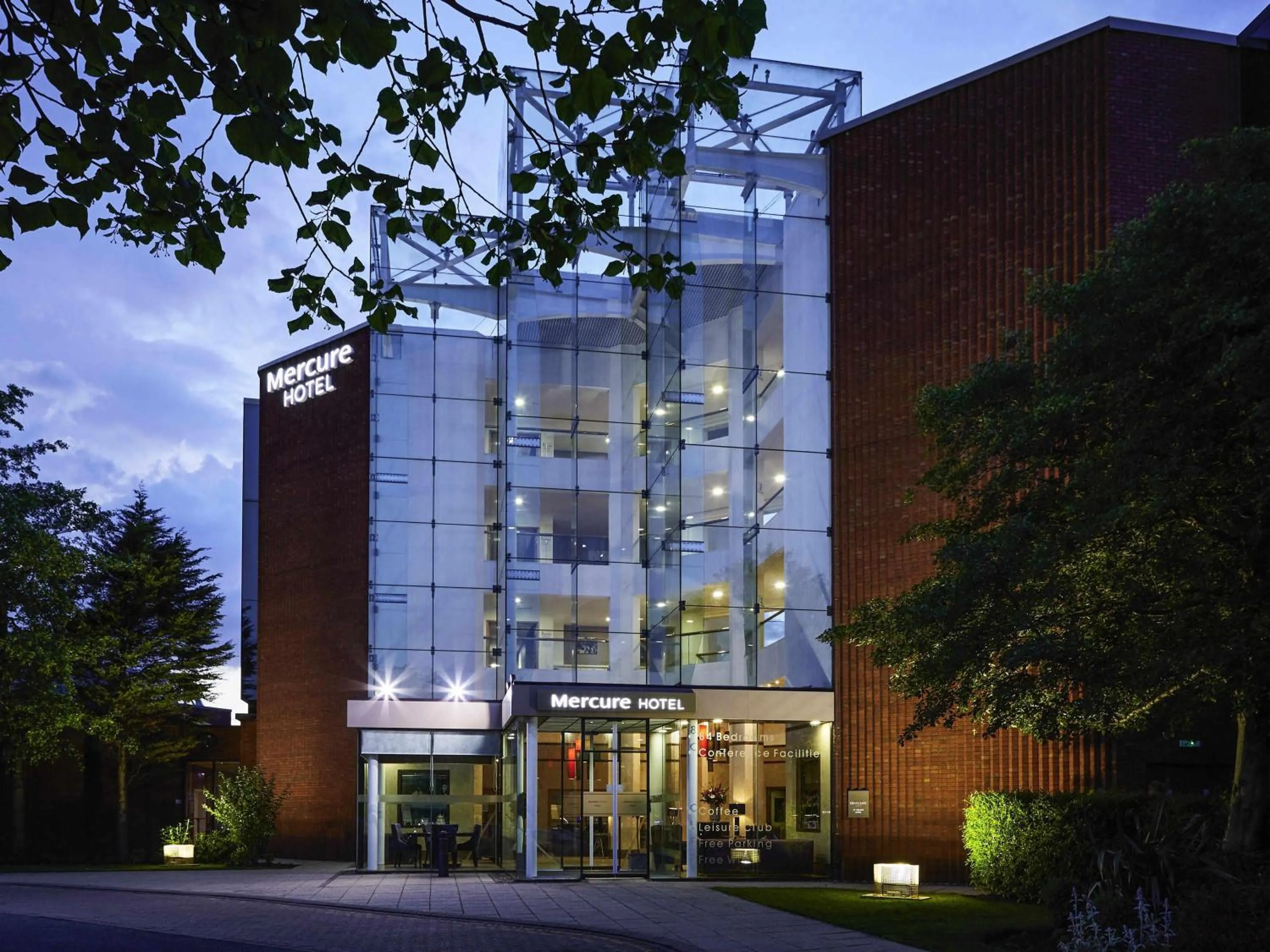 Property building in Mercure St Helens