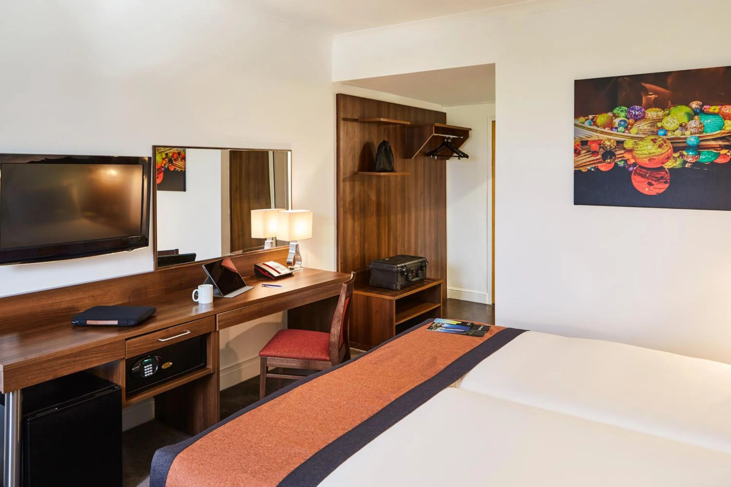 Bedroom, Bed in Mercure St Helens