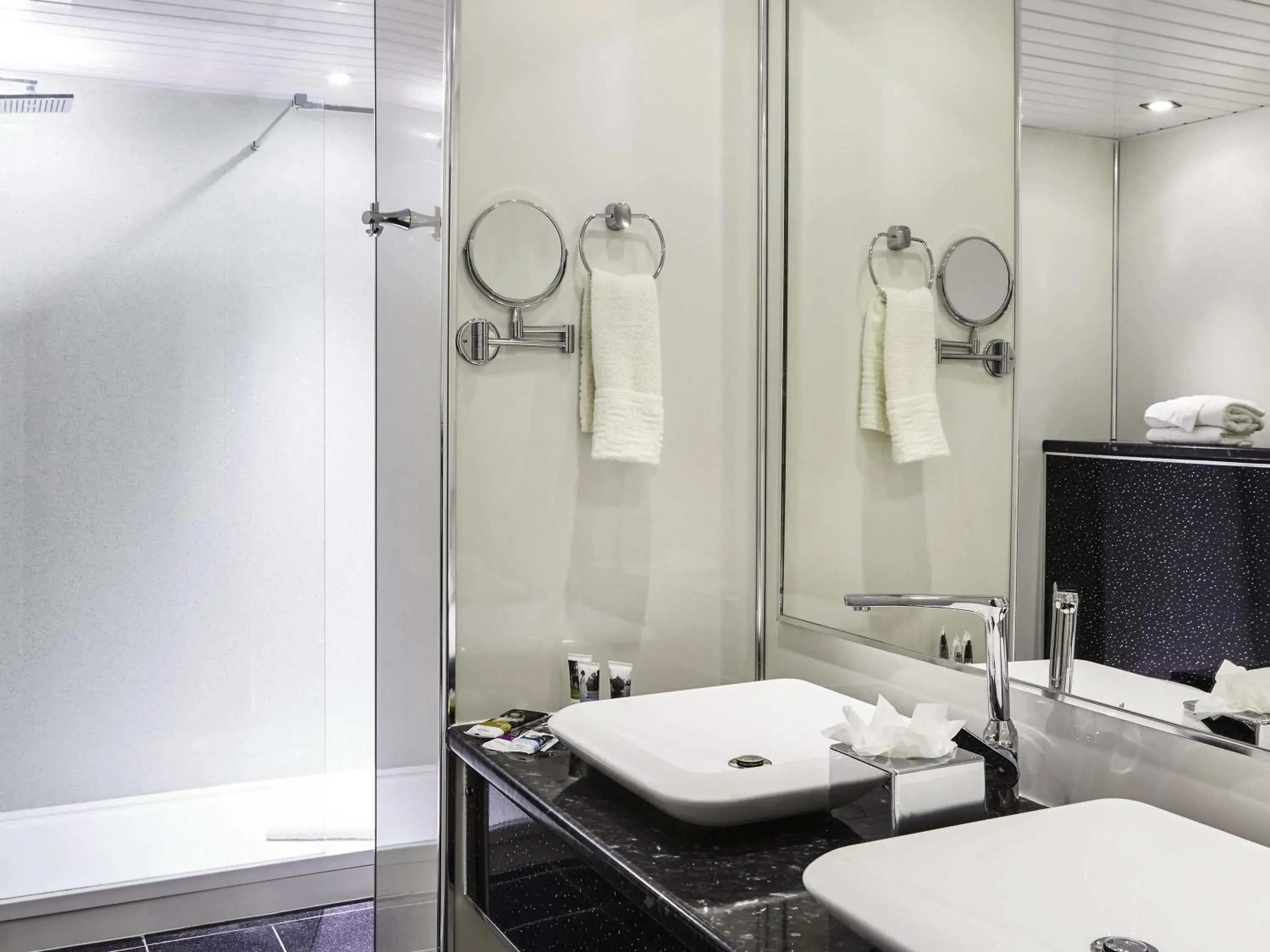 Bedroom in Mercure St Helens Bedroom in Mercure St Helens