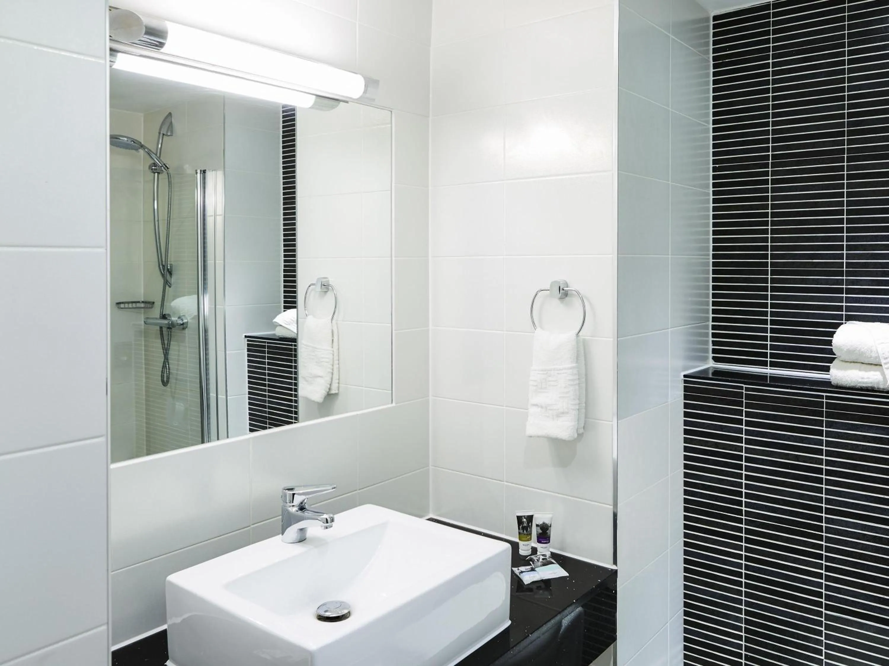 Bedroom in Mercure St Helens