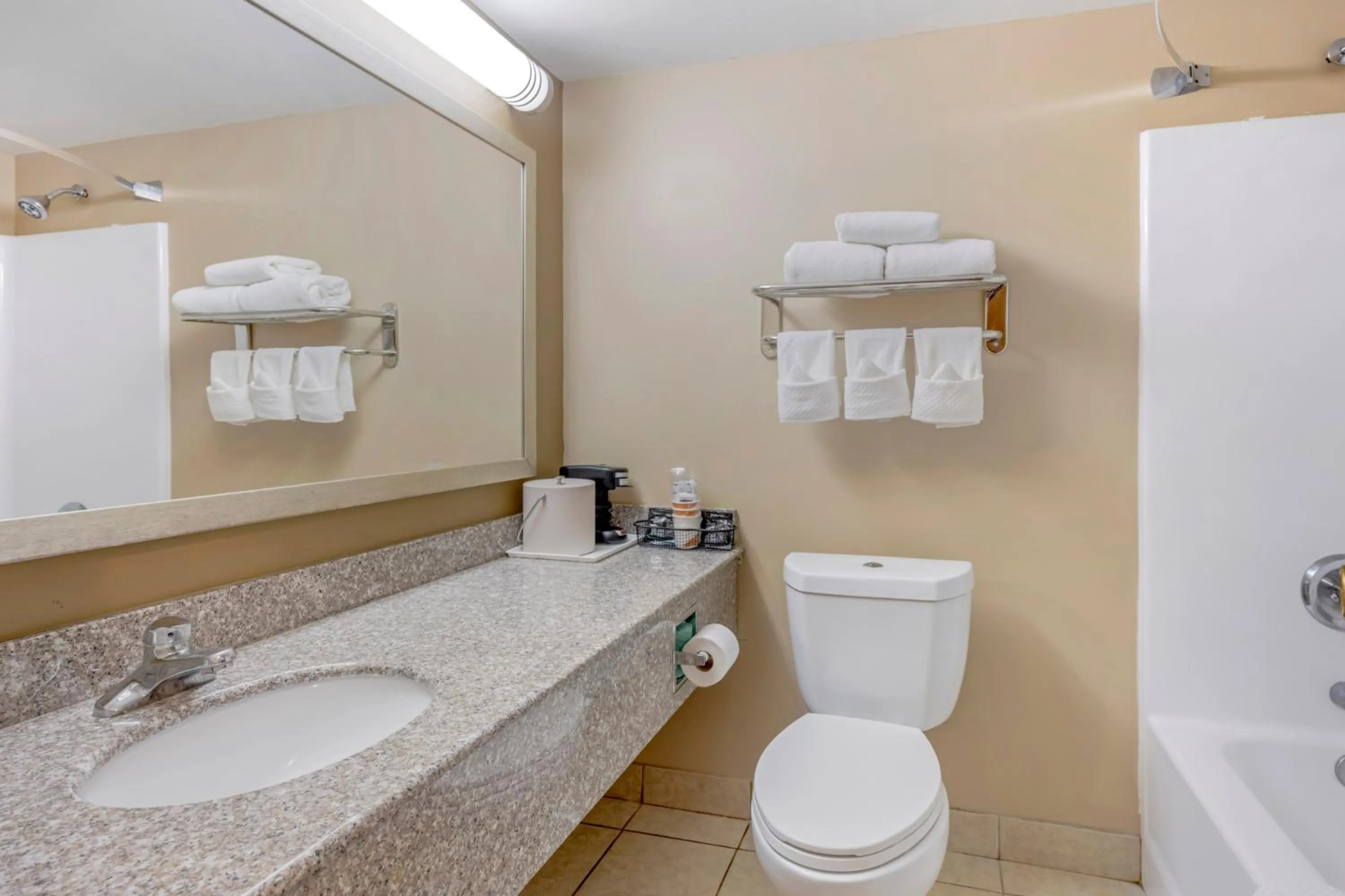 Bathroom in Quality Inn & Suites Lincoln South