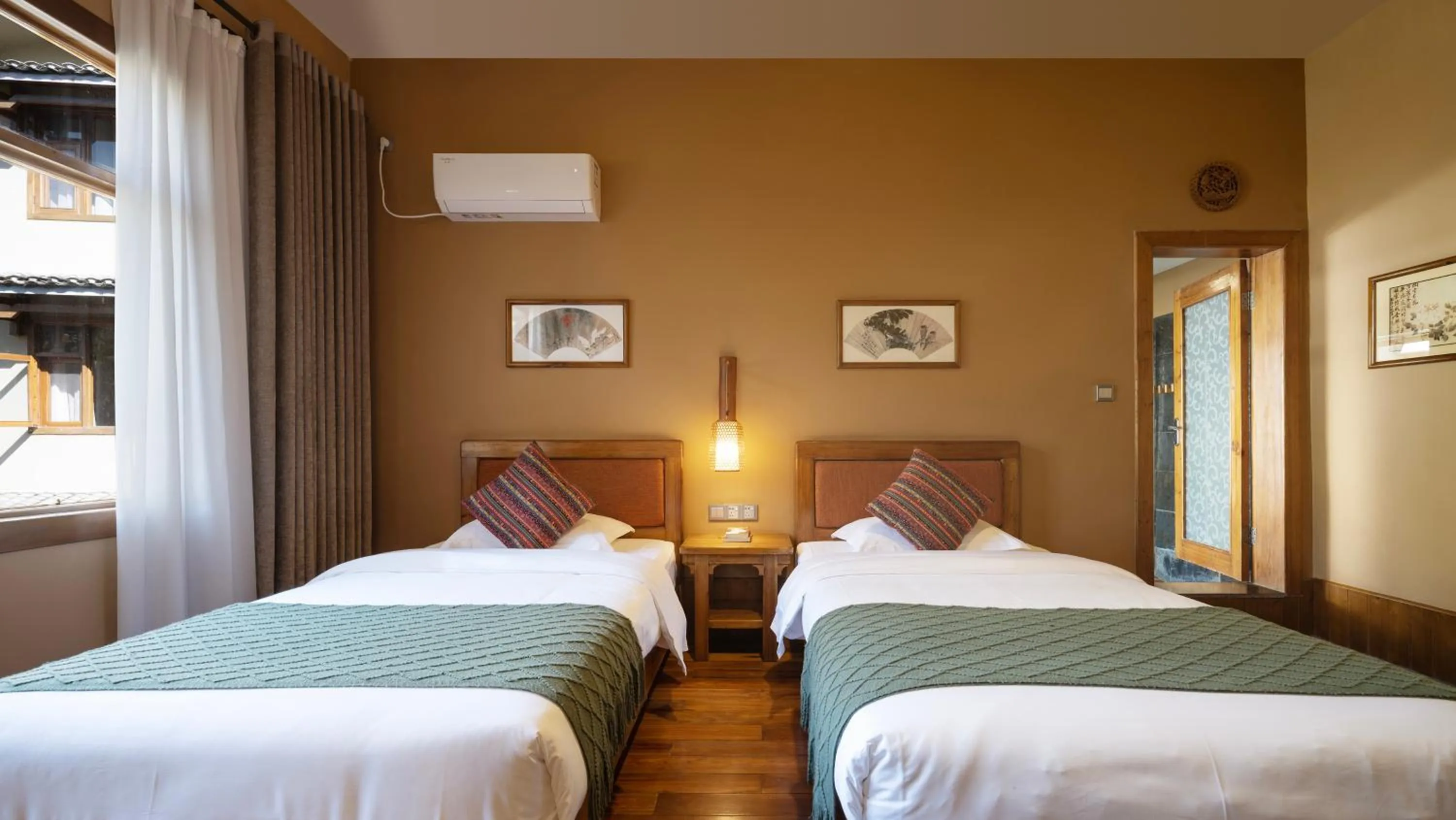 Photo of the whole room, Bed in Moondance Boutique Resort