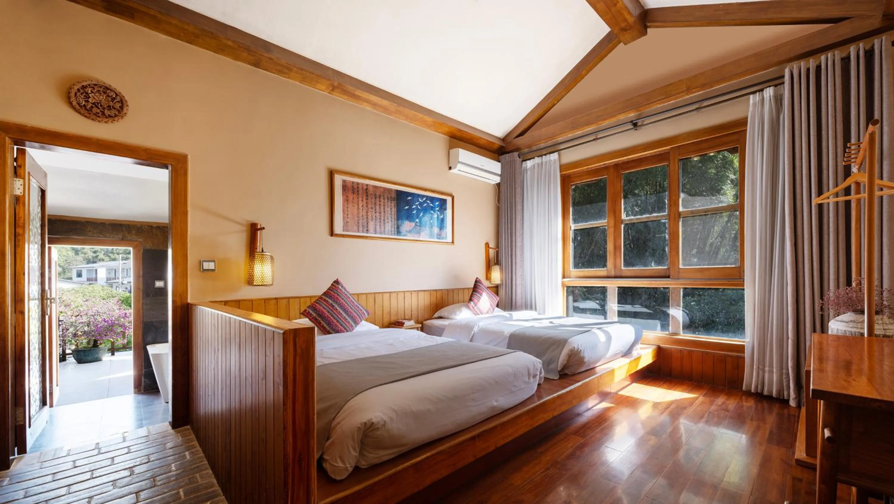 Photo of the whole room, Bed in Moondance Boutique Resort