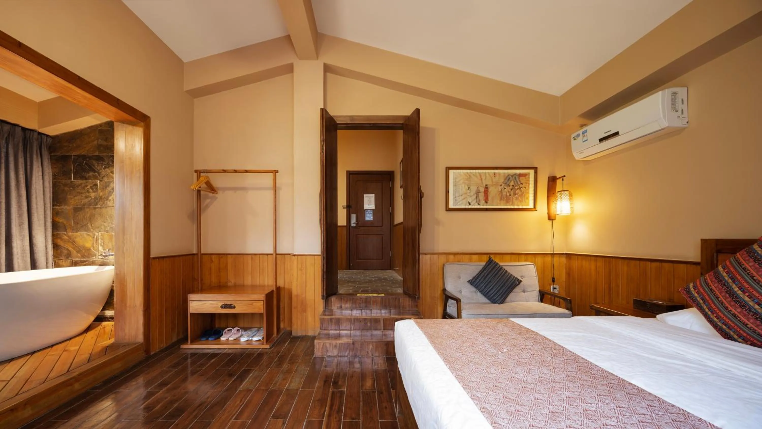 Photo of the whole room, Bed in Moondance Boutique Resort