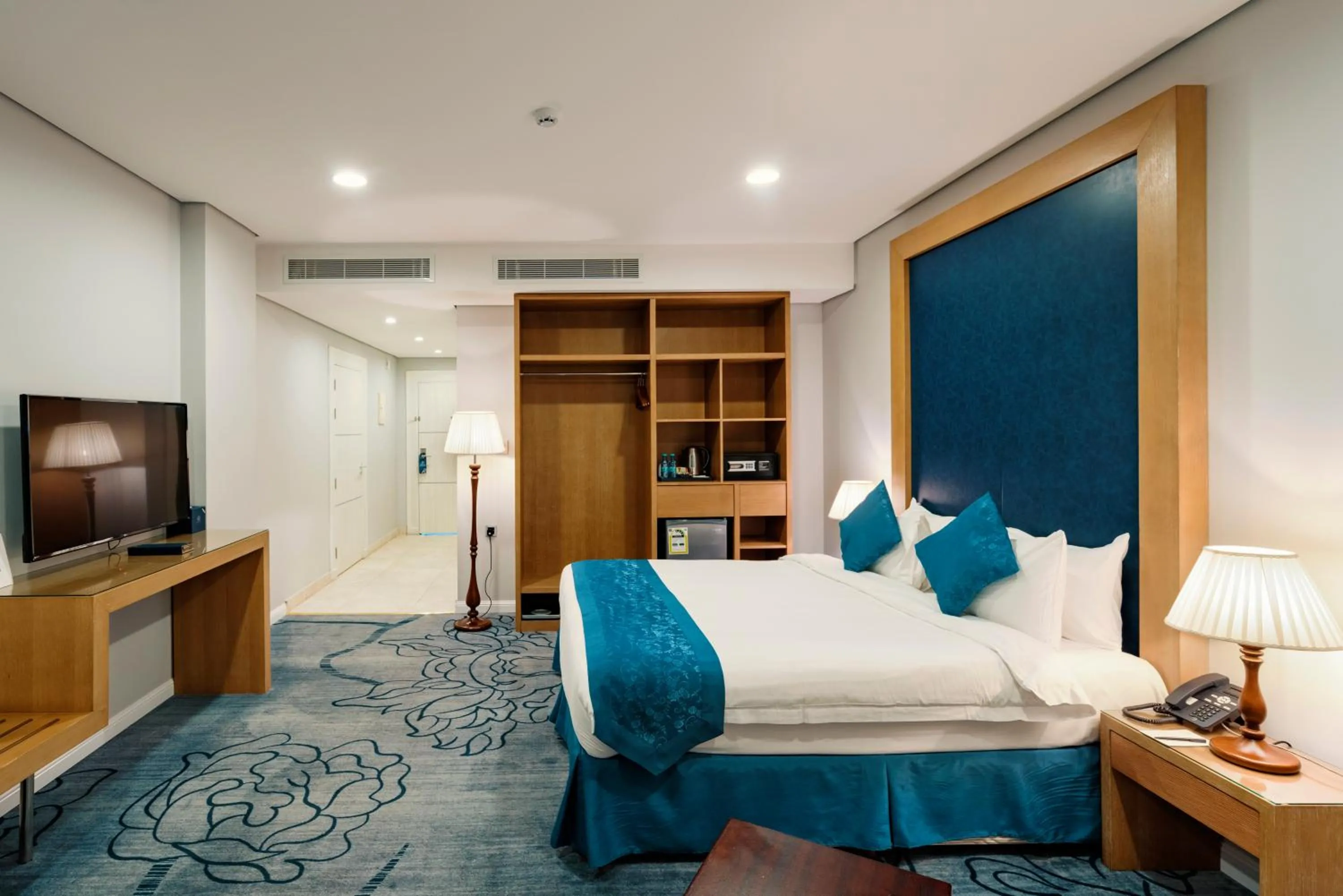 Bed in Gulanar Hotel