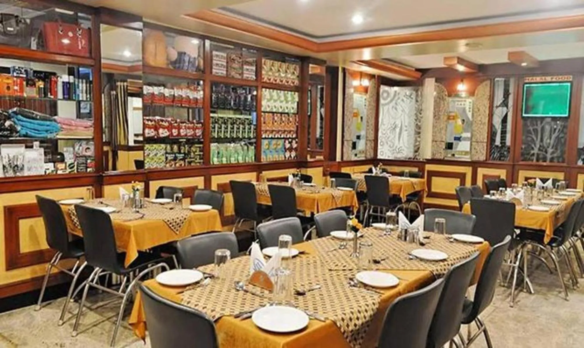 Restaurant/places to eat in PonmariResidency