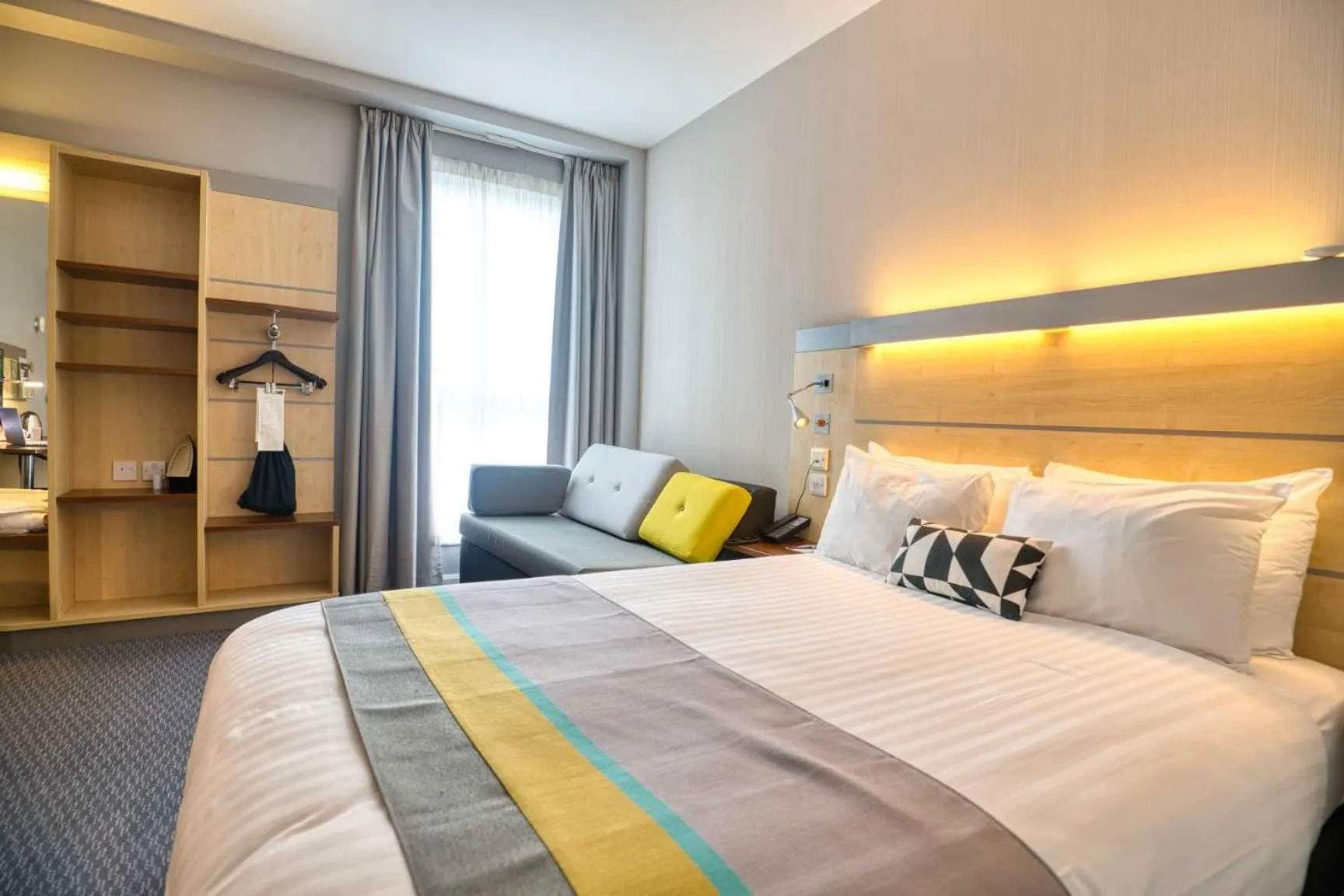 Bedroom, Bed in Holiday Inn Express Hull City Centre by IHG