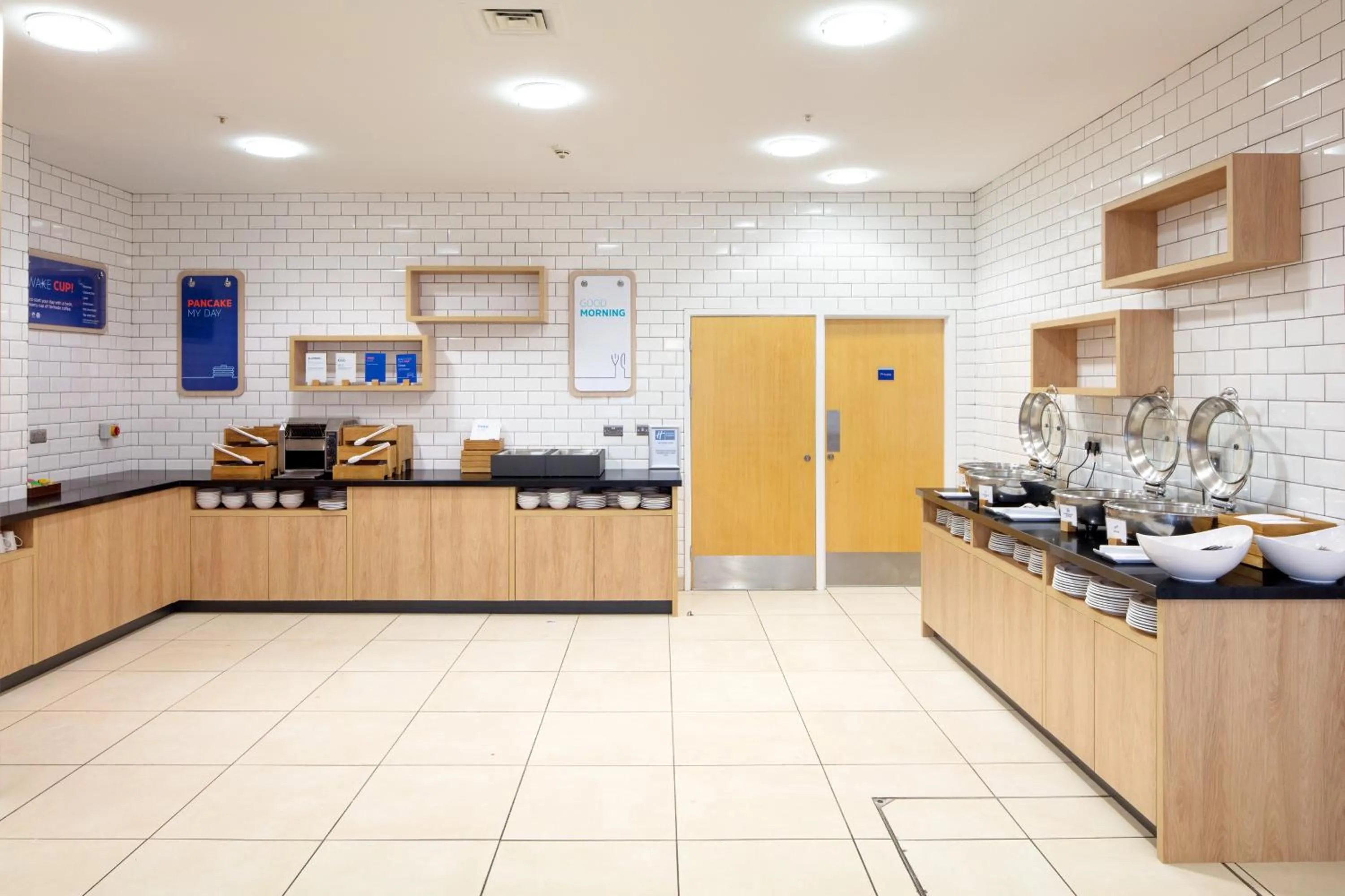 Breakfast in Holiday Inn Express Hull City Centre by IHG