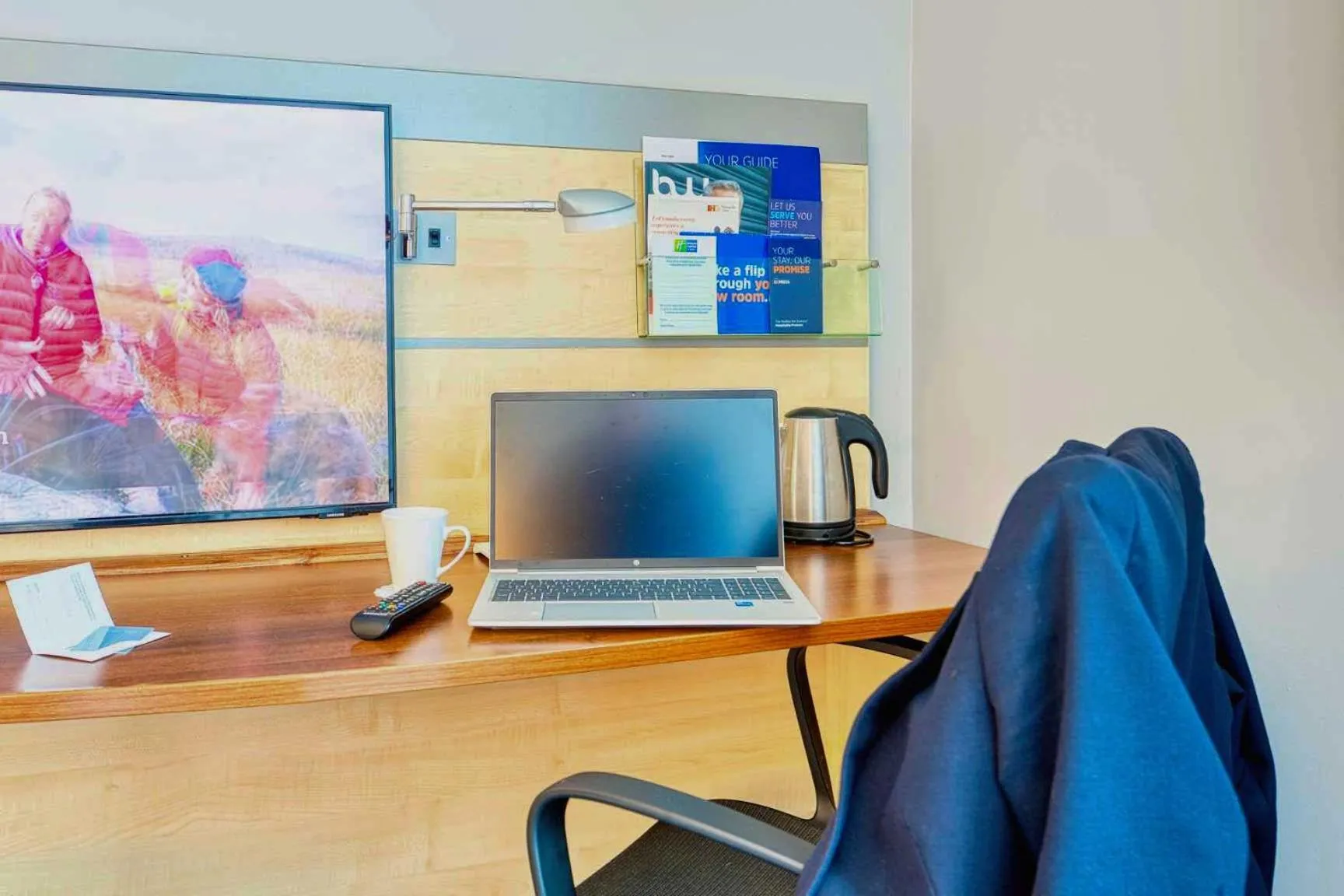 TV and multimedia in Holiday Inn Express Hull City Centre by IHG