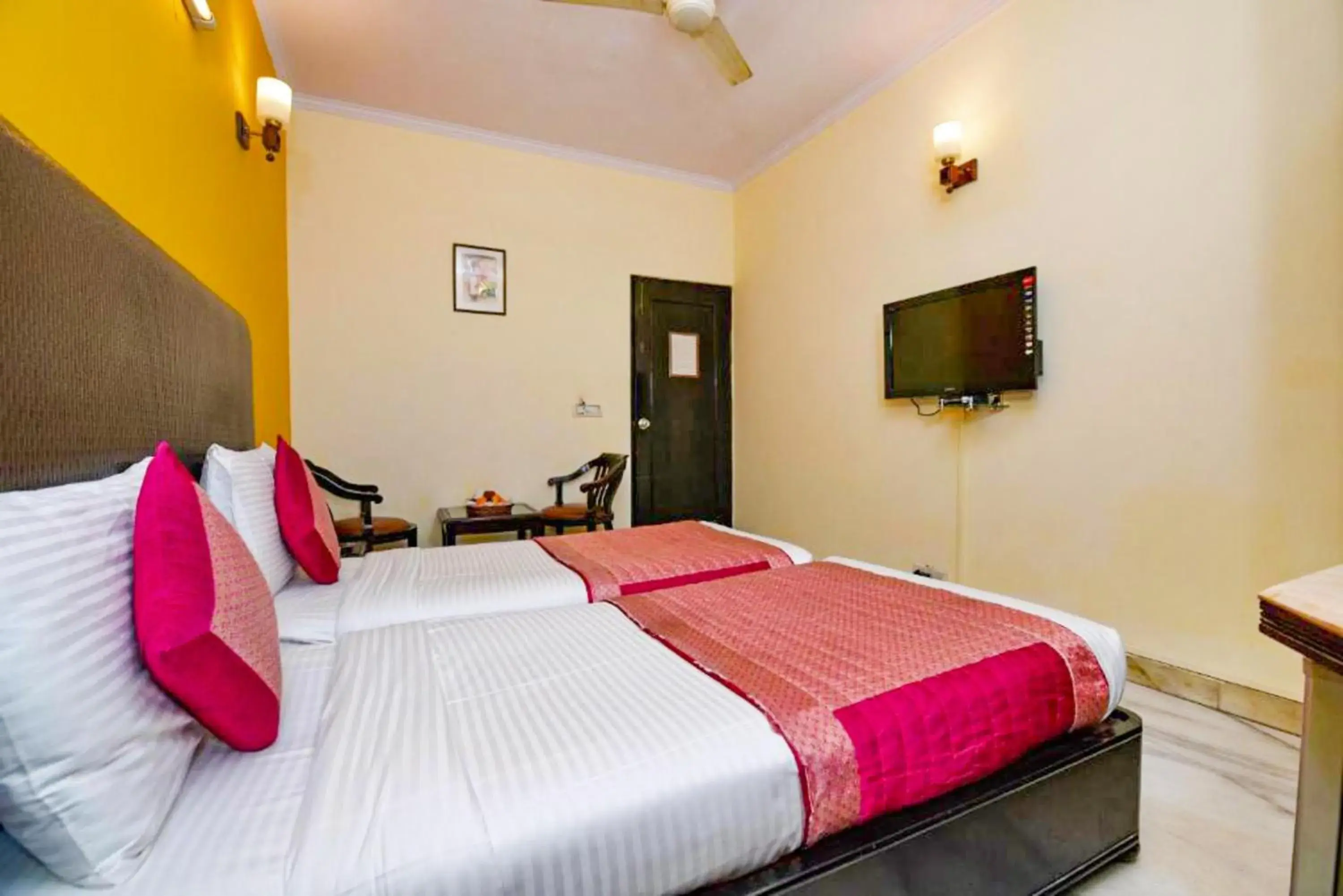 Bedroom, Bed in The Beaufort Inn Bedroom, Bed in The Beaufort Inn