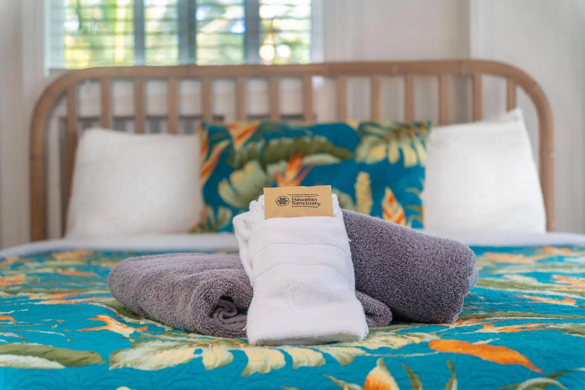 Bed in Hawaiian Sanctuary Eco Retreat Center
