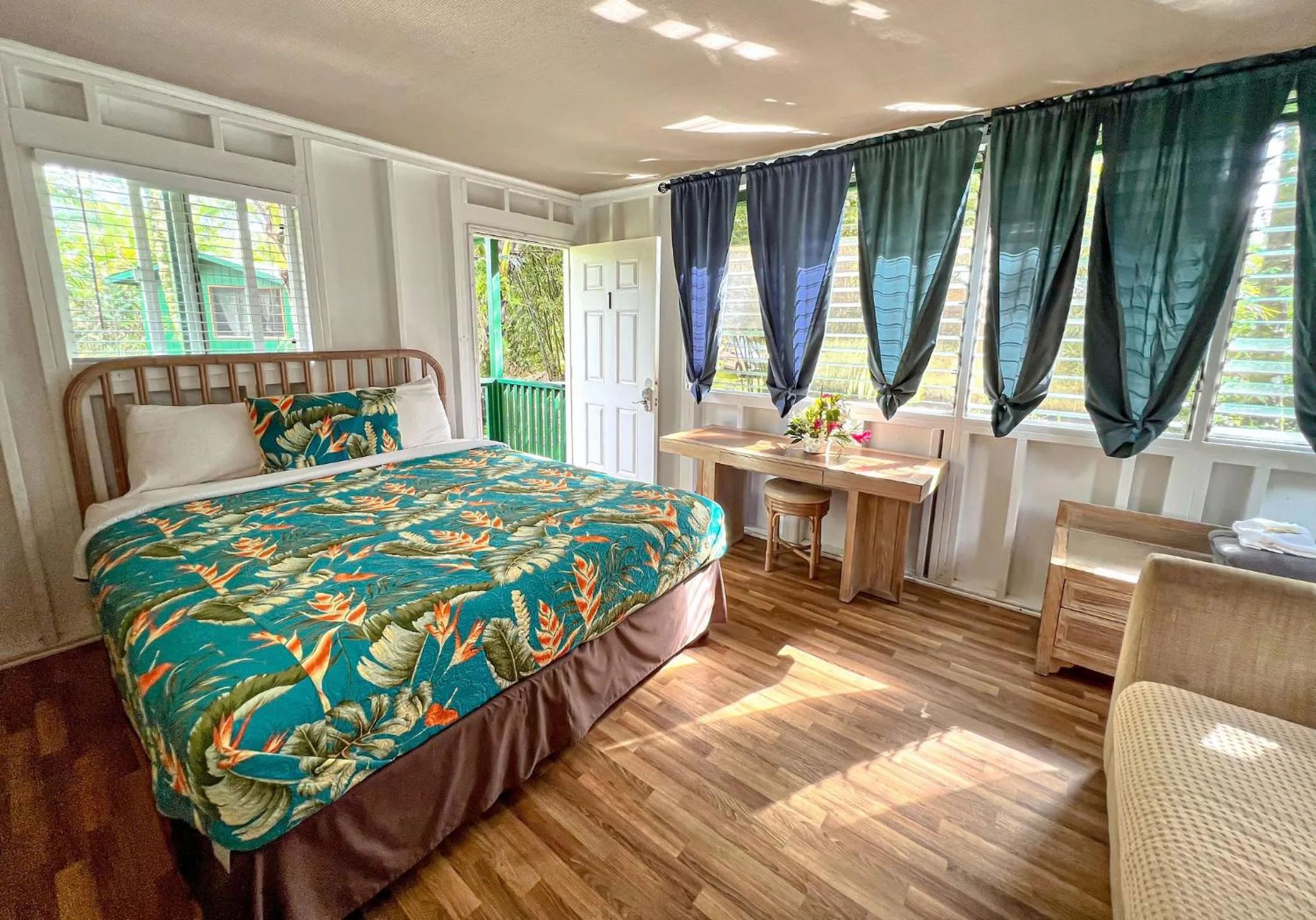 Bedroom, Bed in Hawaiian Sanctuary Eco Retreat Center