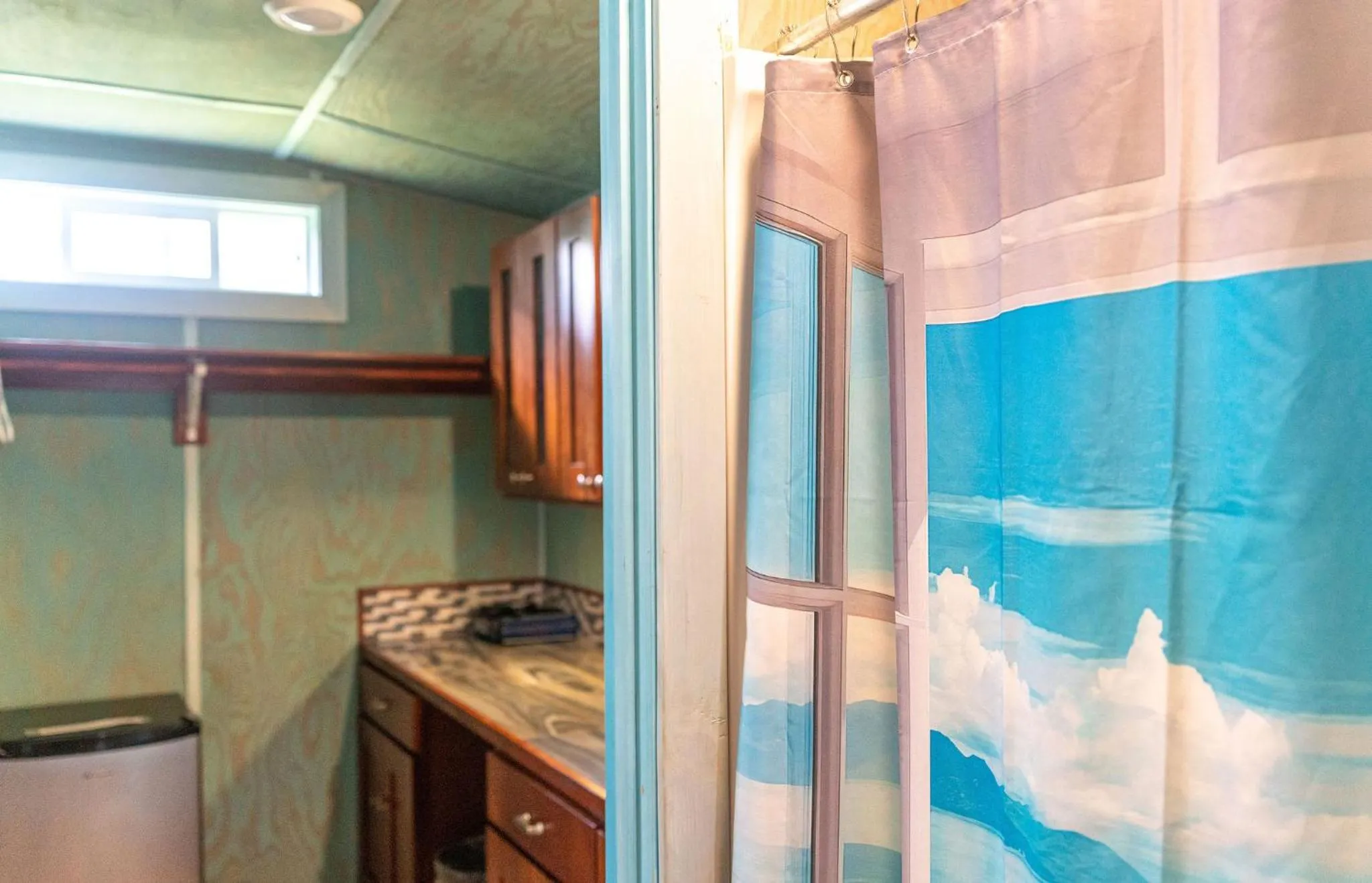 Shower in Hawaiian Sanctuary Eco Retreat Center