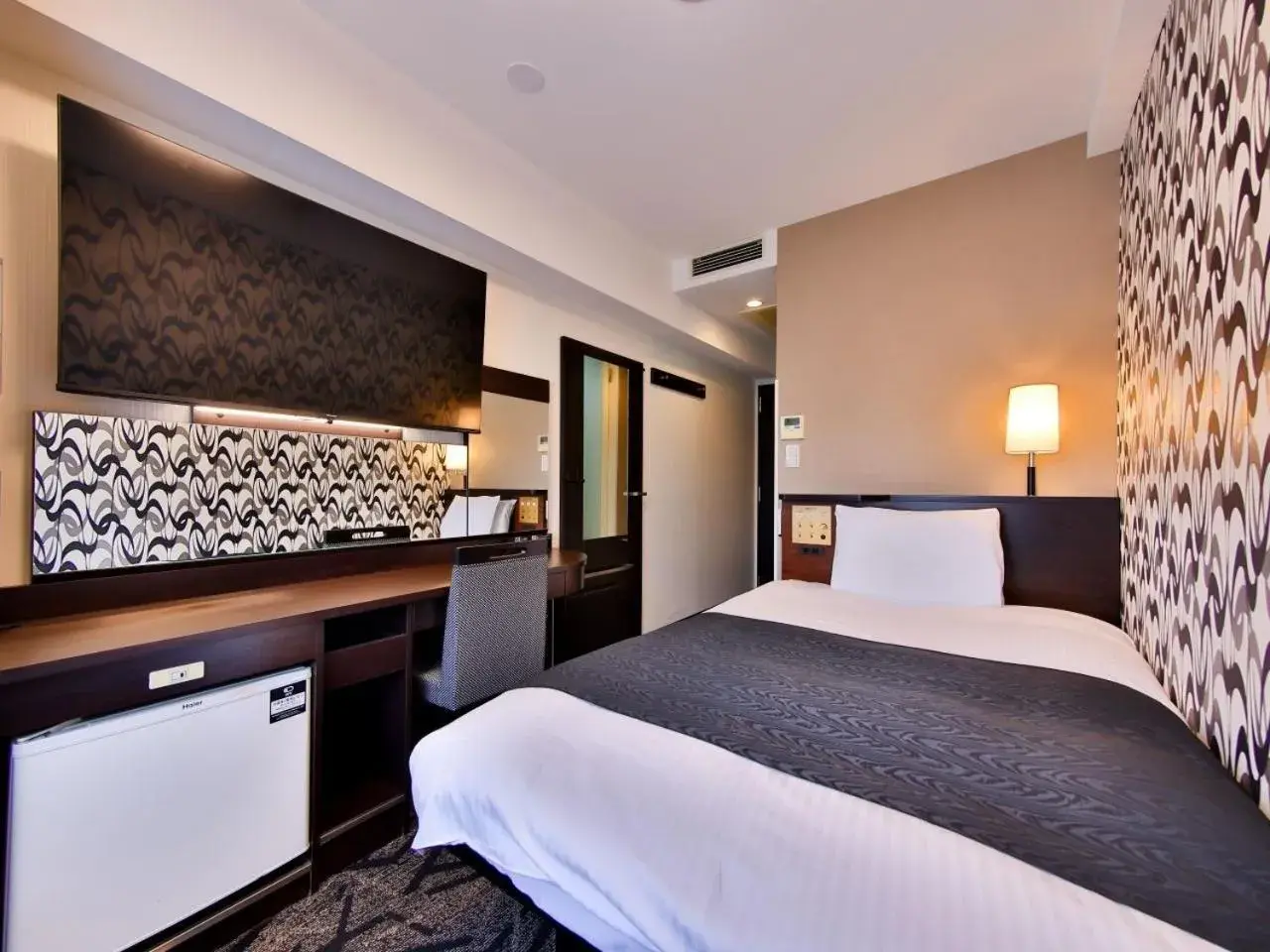 Photo of the whole room, Bed in APA Hotel Tsukiji Ekiminami Photo of the whole room, Bed in APA Hotel Tsukiji Ekiminami