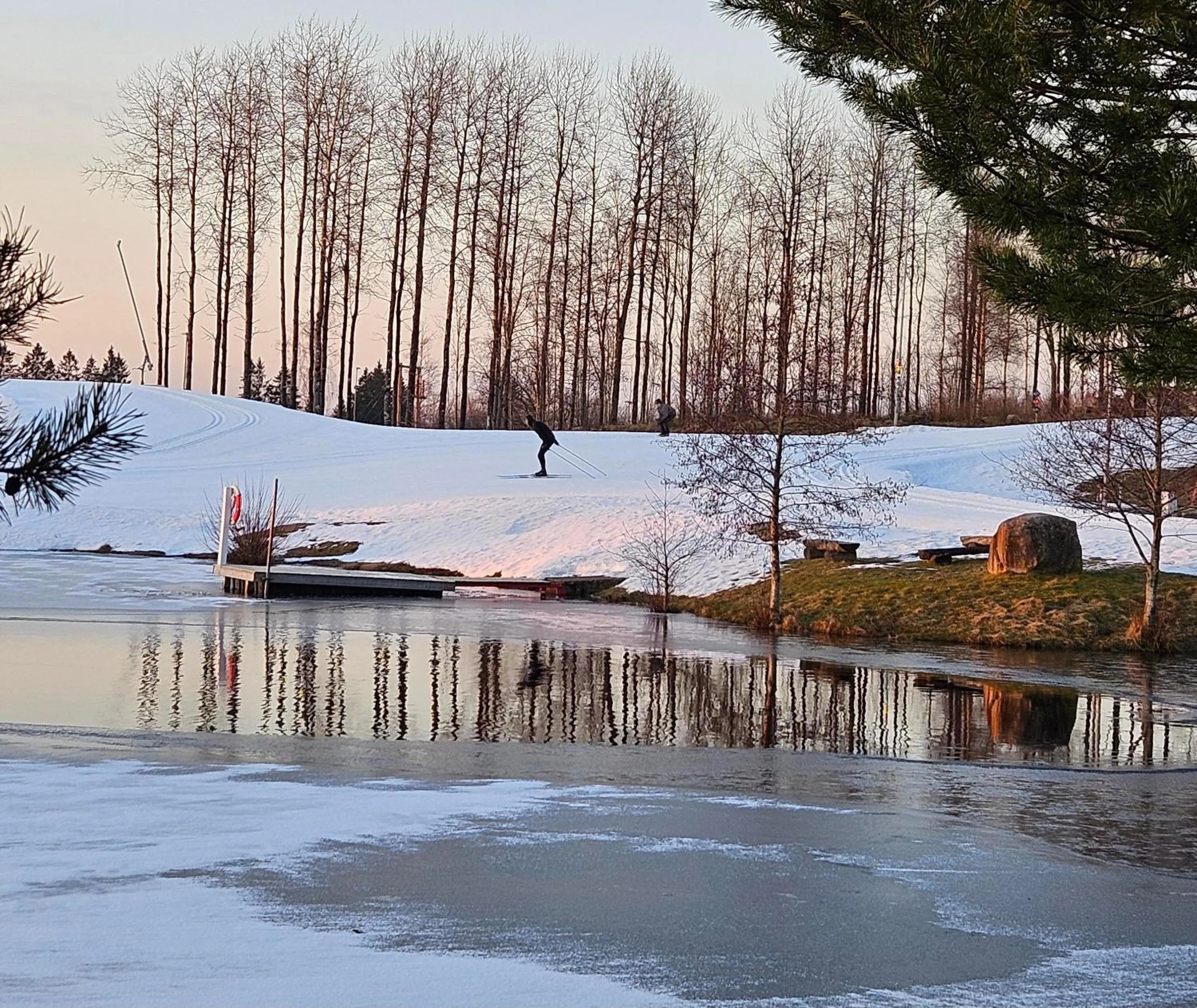 Skiing in Hotell Lassalyckan