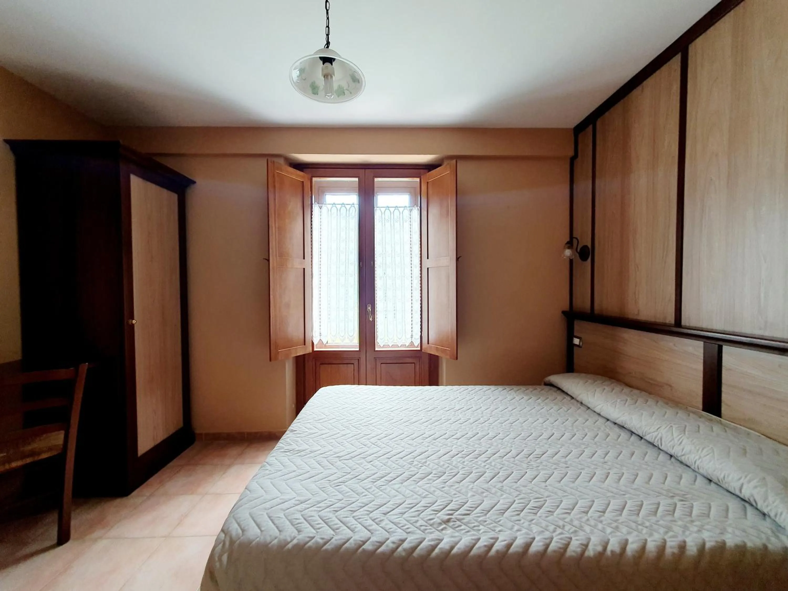 Bed in Albergo del Sangro