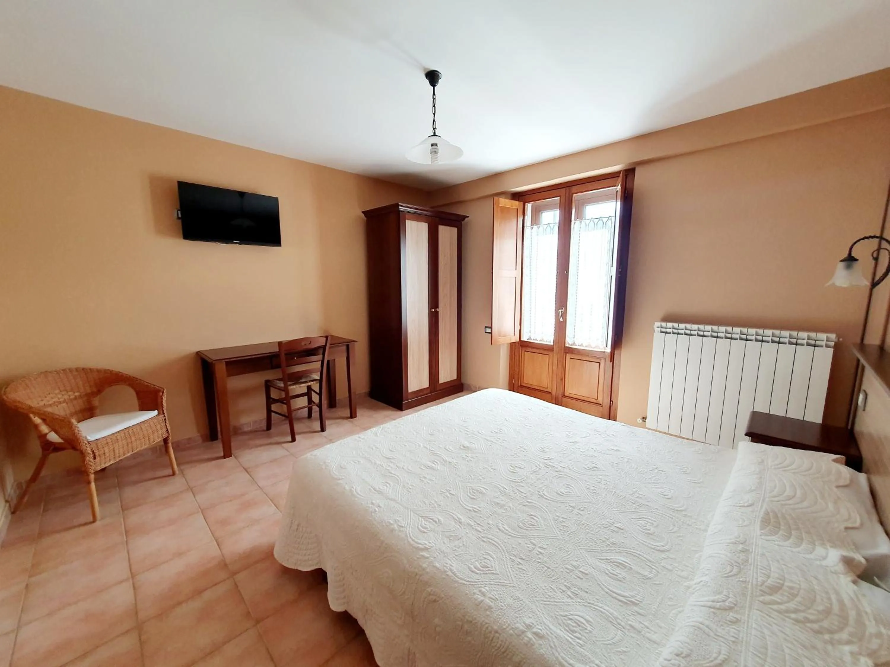 Bed in Albergo del Sangro