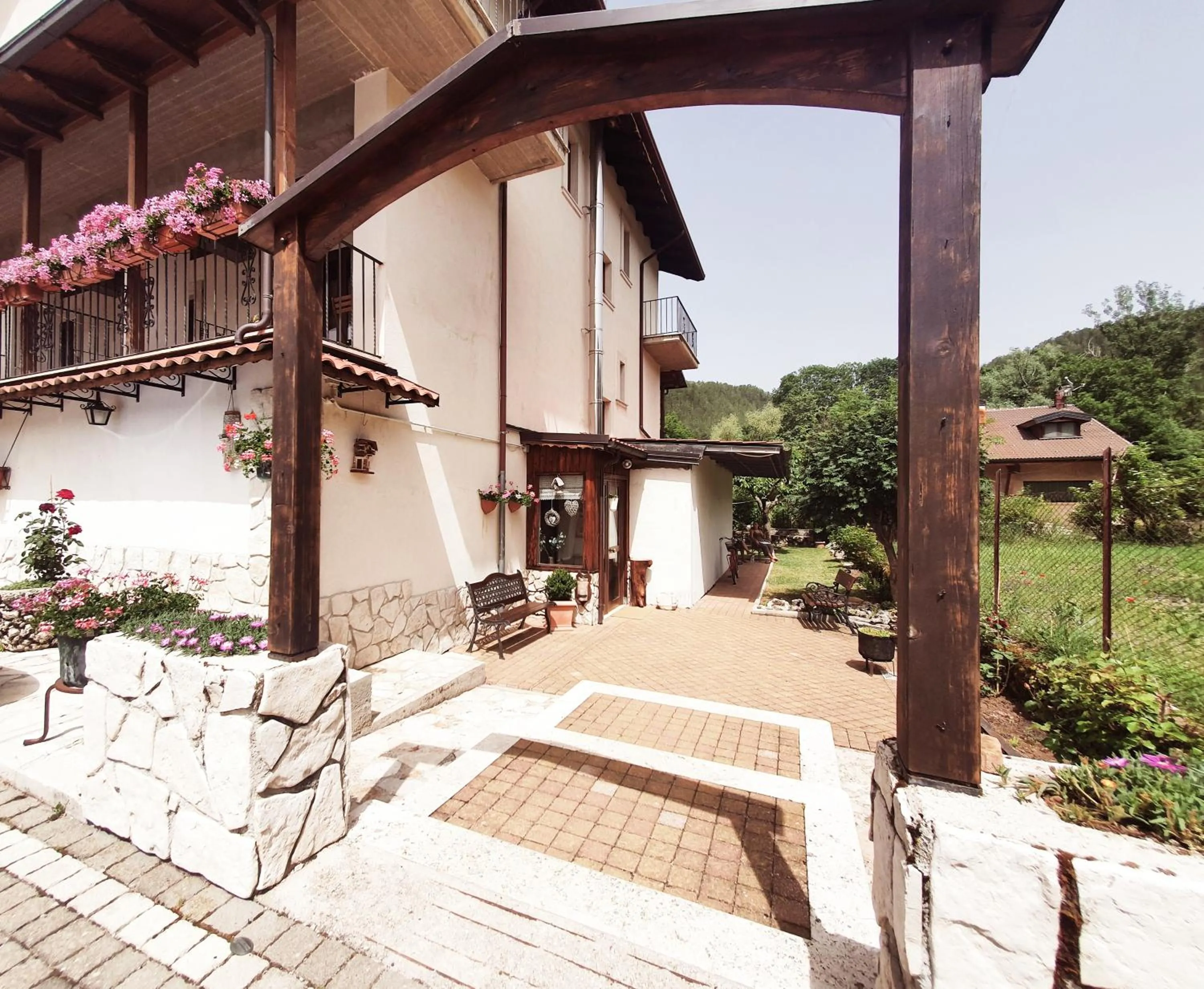 Property building in Albergo del Sangro