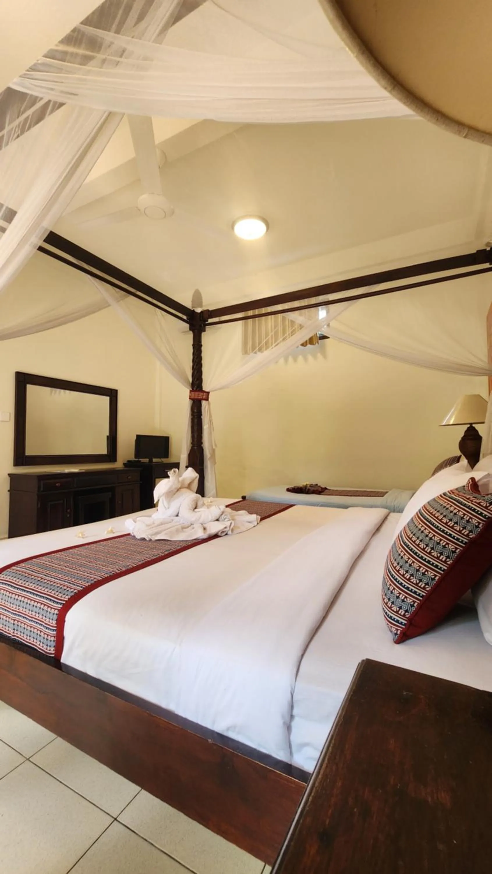 Bed in Suma Beach Hotel