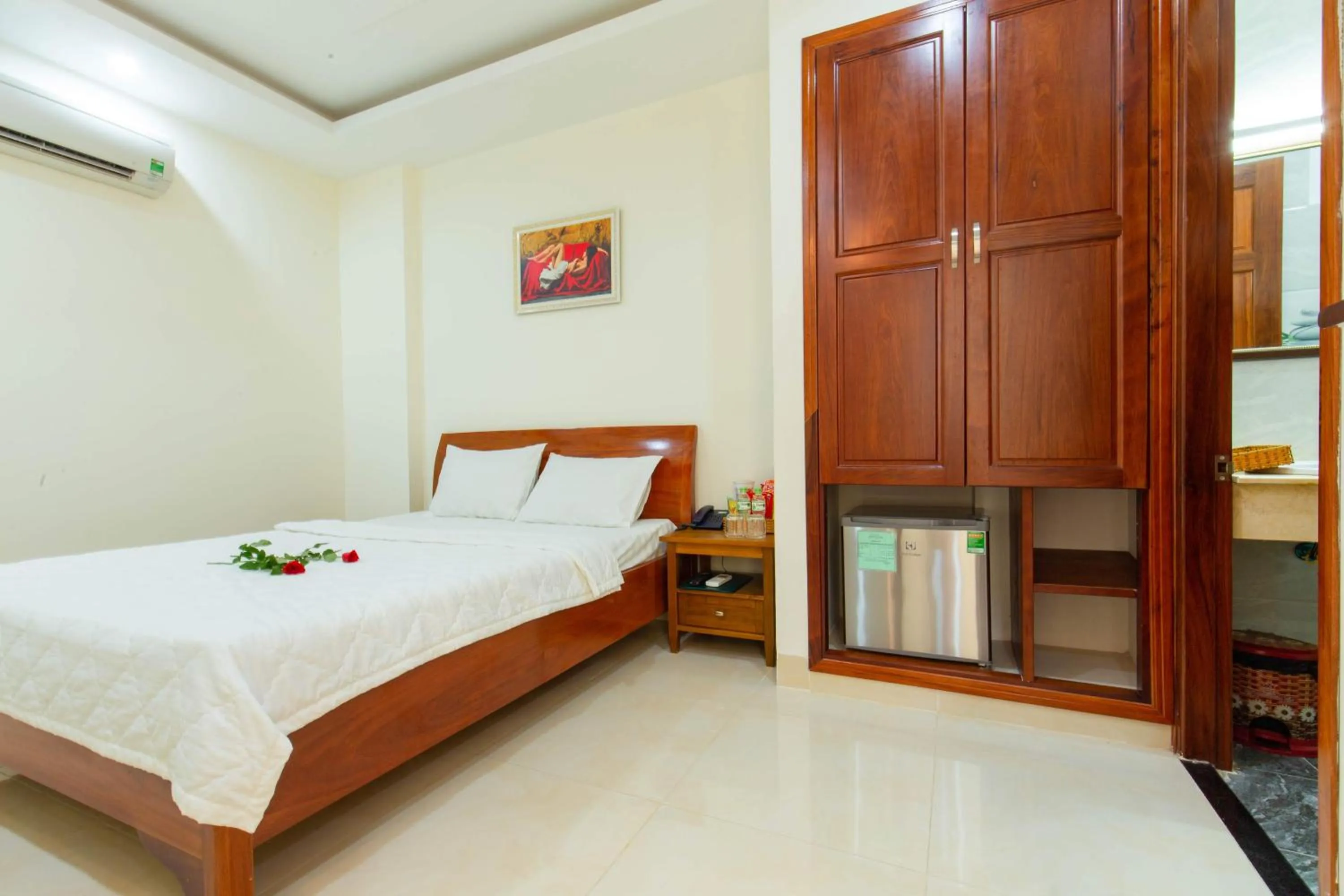 Photo of the whole room, Bed in Biển Ngọc Hotel