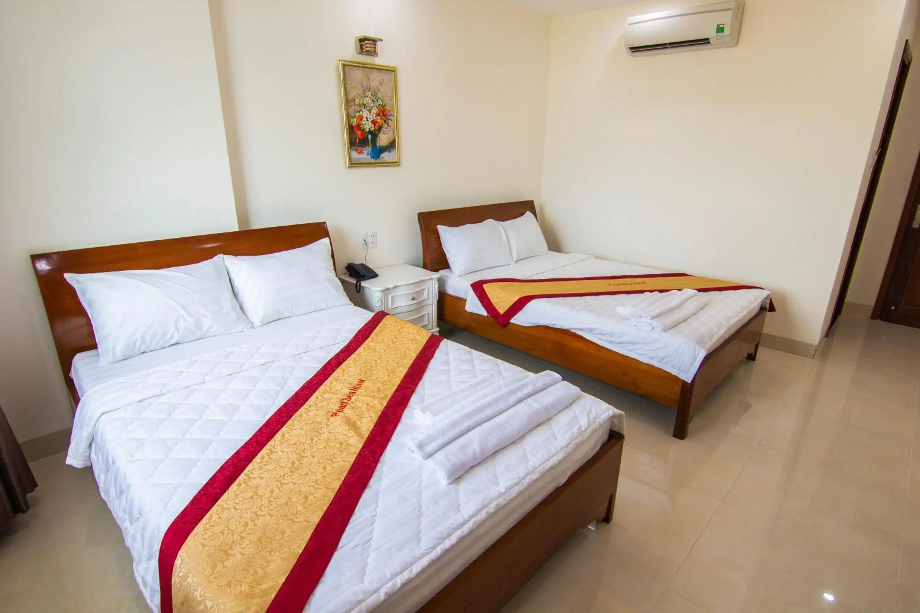 Bedroom, Bed in Biển Ngọc Hotel Bedroom, Bed in Biển Ngọc Hotel